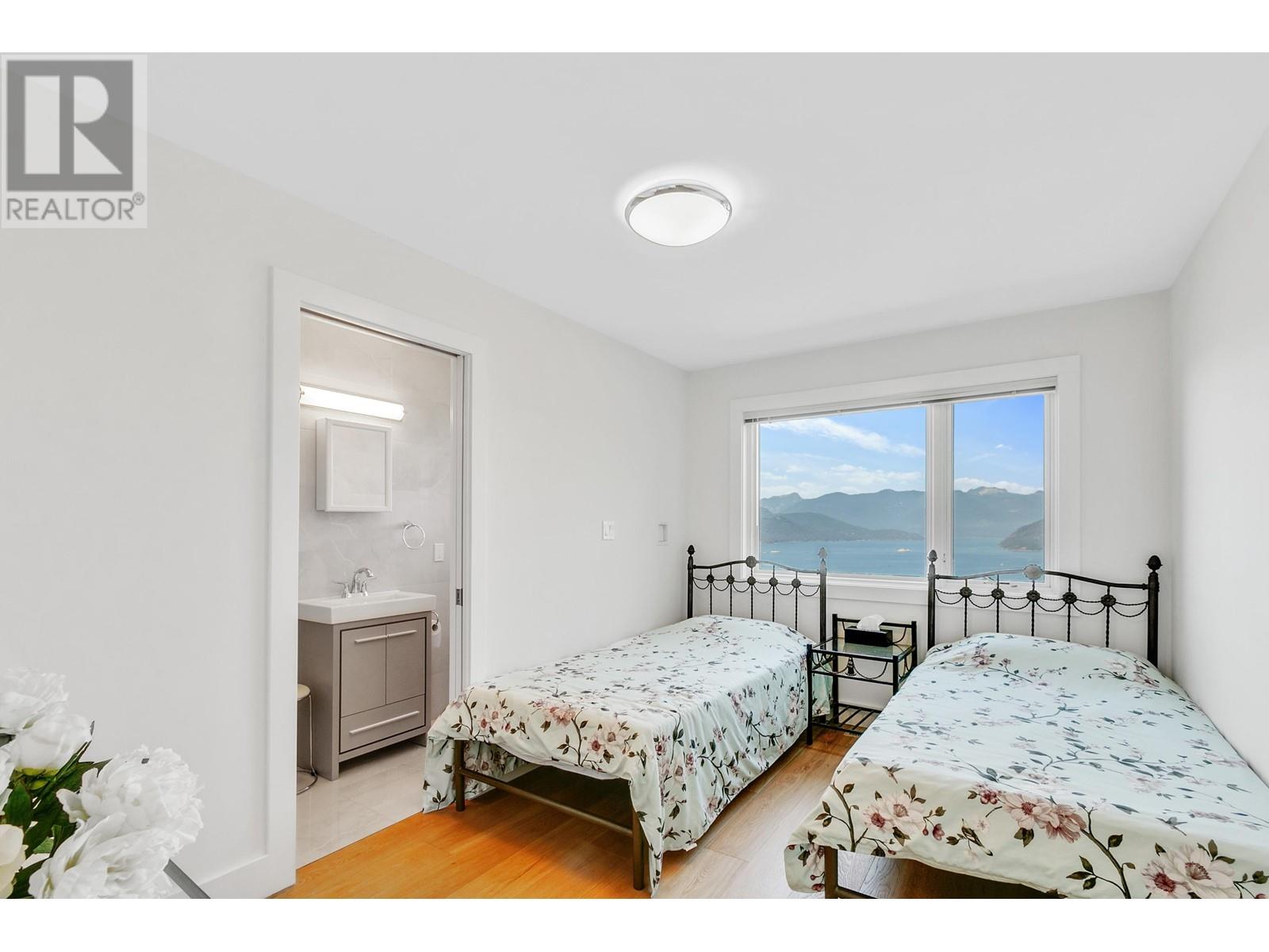 150 Mountain Drive, Lions Bay, British Columbia  V7C 2E2 - Photo 22 - R2809072