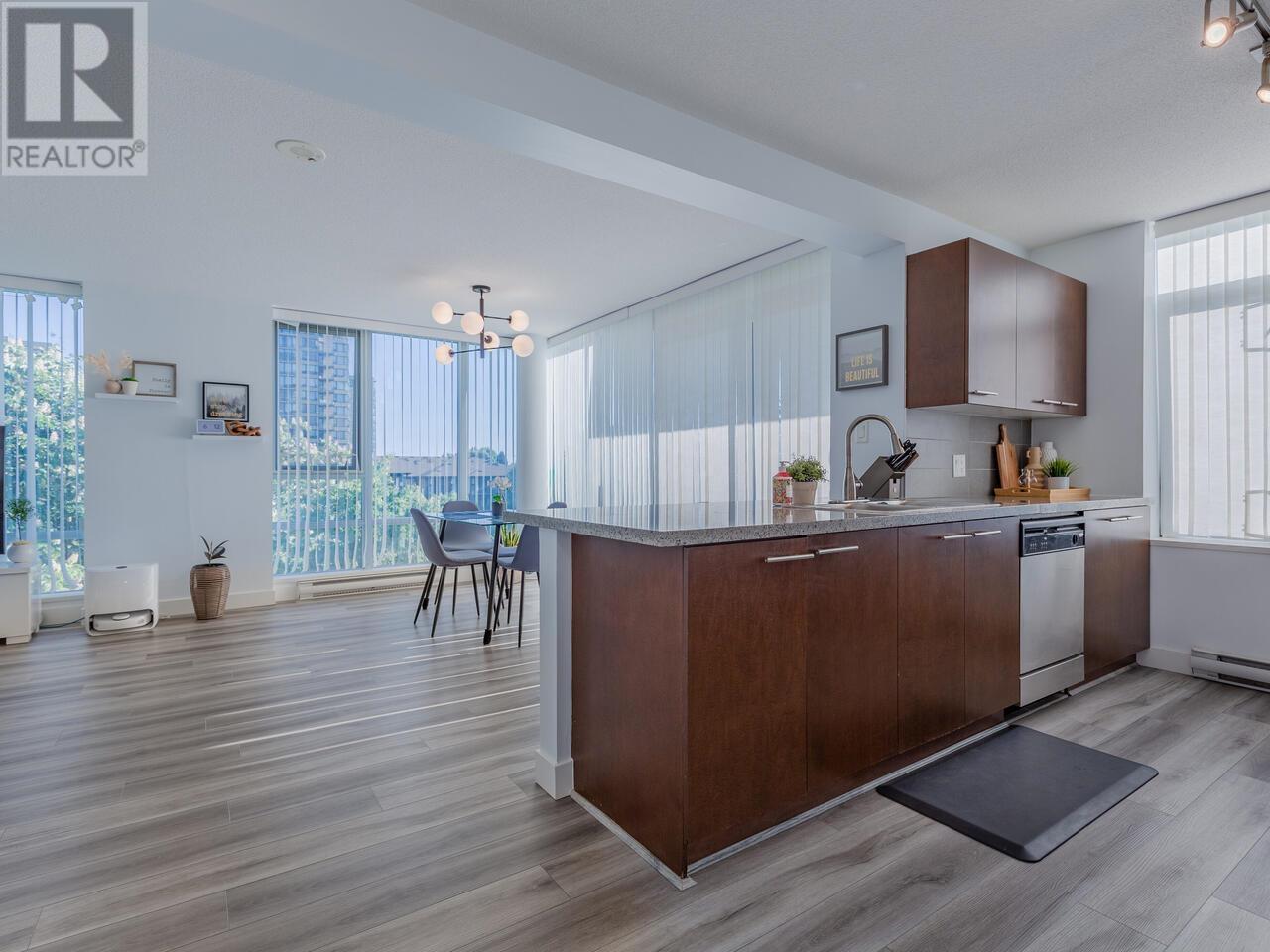 515 9171 FERNDALE ROAD, richmond, British Columbia