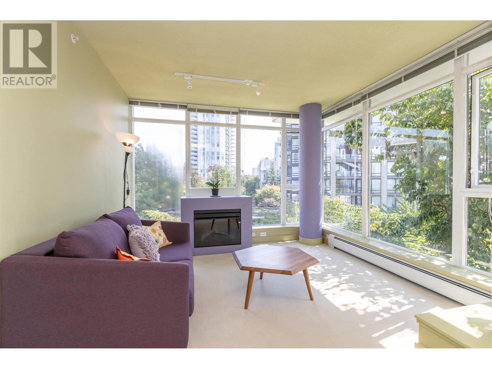 406 175 W 2nd Street, North Vancouver, British Columbia  V7M 0A5 - Photo 2 - R2810283