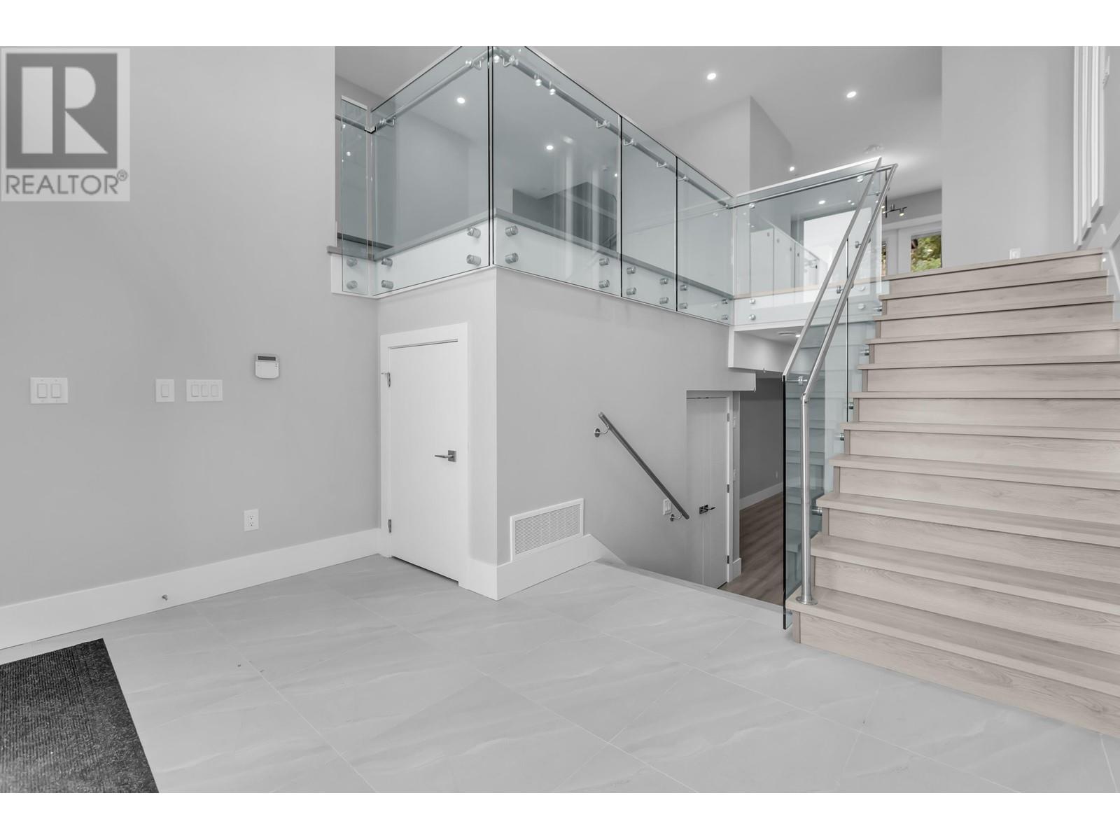 11080 Carmichael Street, Maple Ridge, British Columbia  V2W 1G9 - Photo 13 - R2810328