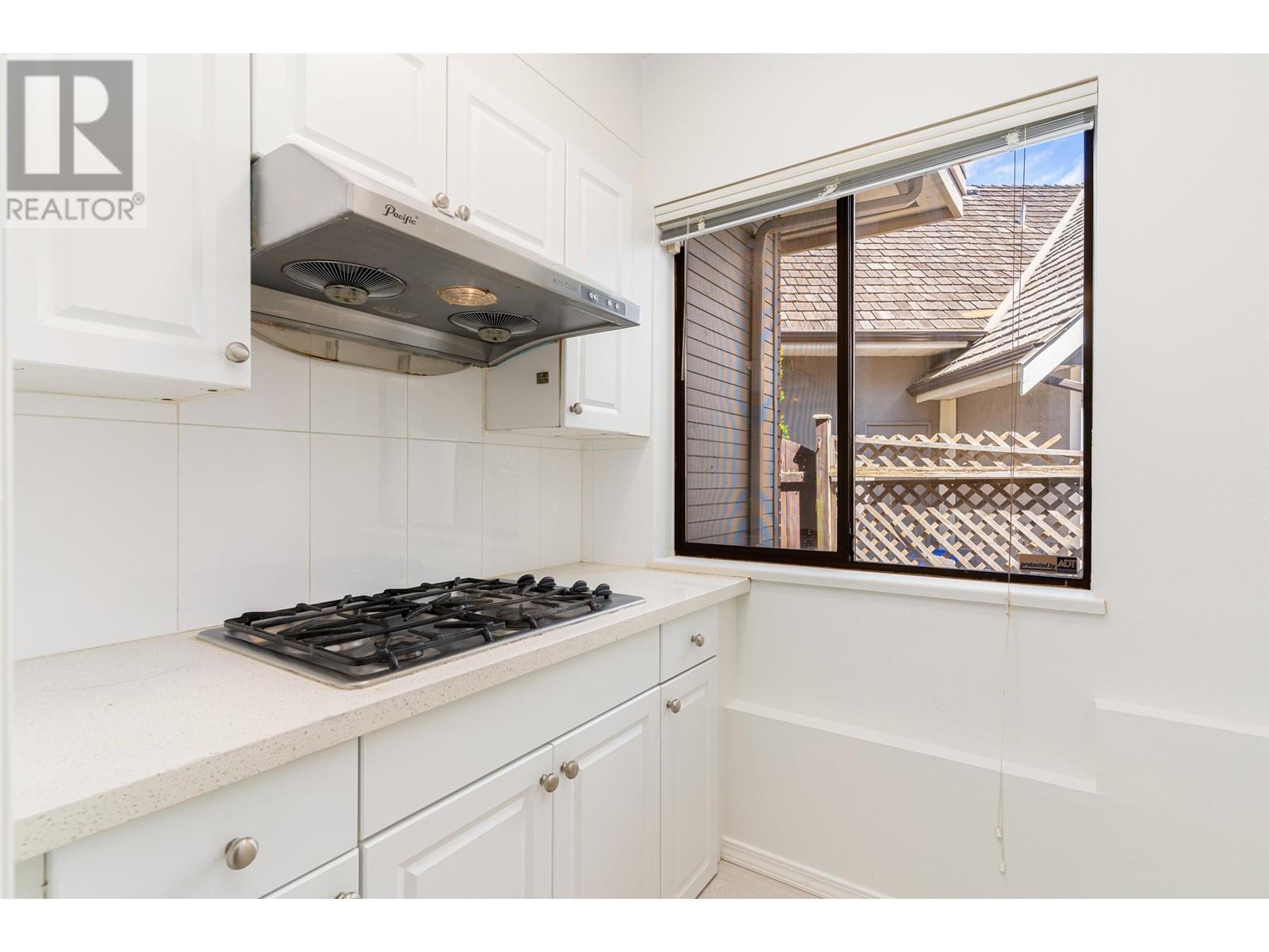 6760 Juniper Drive, Richmond, British Columbia  V7E 4Z6 - Photo 7 - R2806803