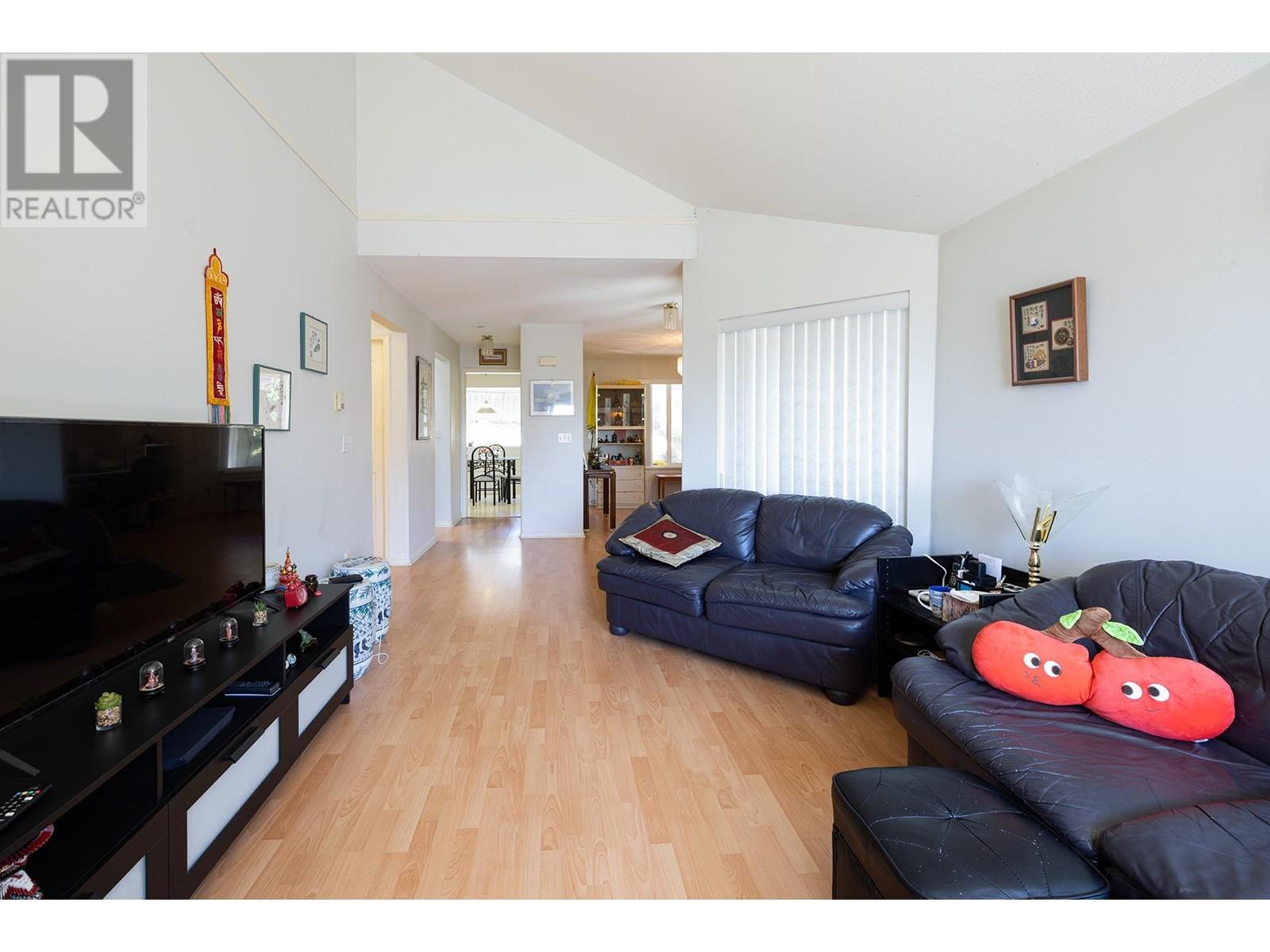 1027 Rochester Avenue, Coquitlam, British Columbia  V3K 2W8 - Photo 5 - R2808267