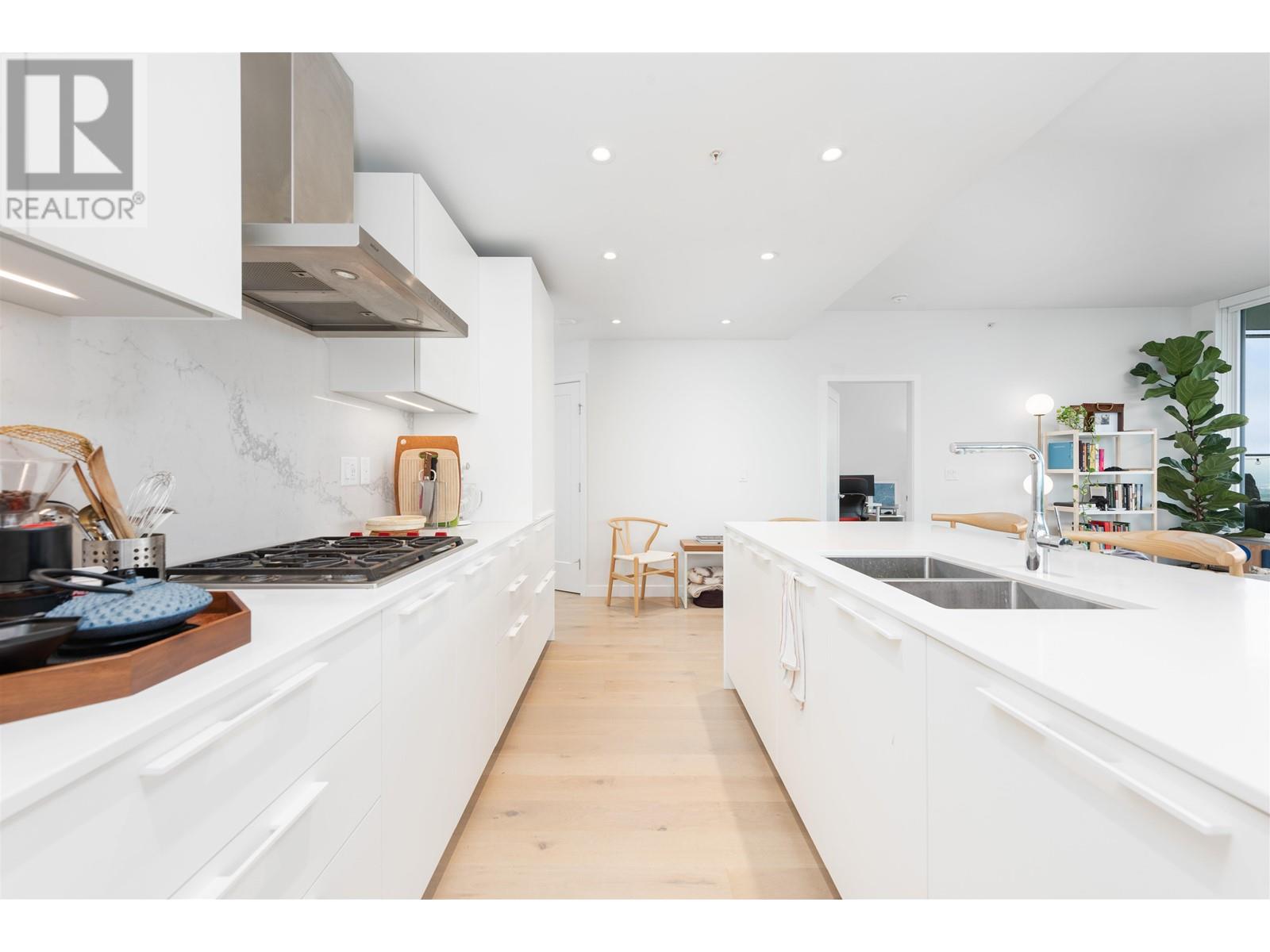 3303 6699 Dunblane Avenue, Burnaby, British Columbia  V5H 0J8 - Photo 4 - R2810366