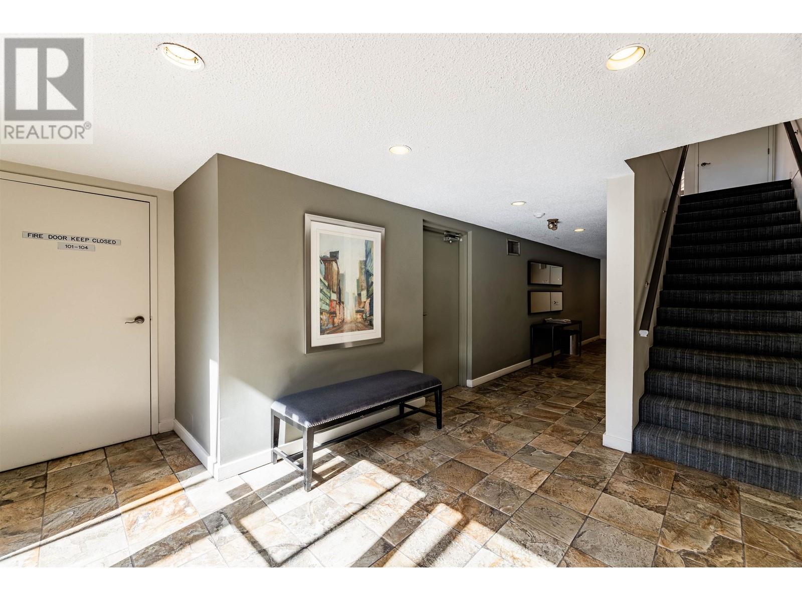 319 333 Wethersfield Drive, Vancouver, British Columbia  V5X 4M9 - Photo 7 - R2810393