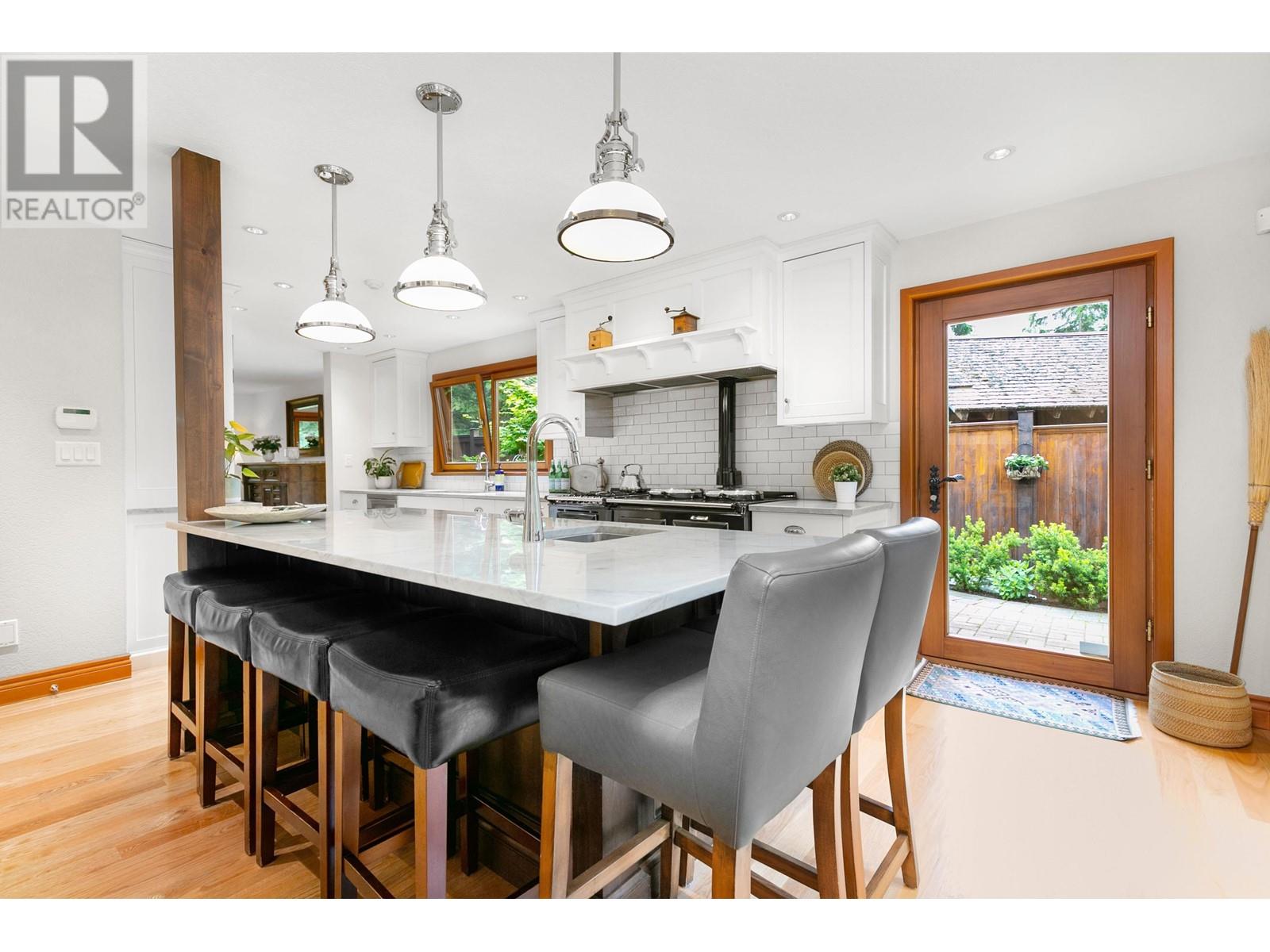 7055 Nesters Road, Whistler, British Columbia  V8E 0E2 - Photo 3 - R2809875
