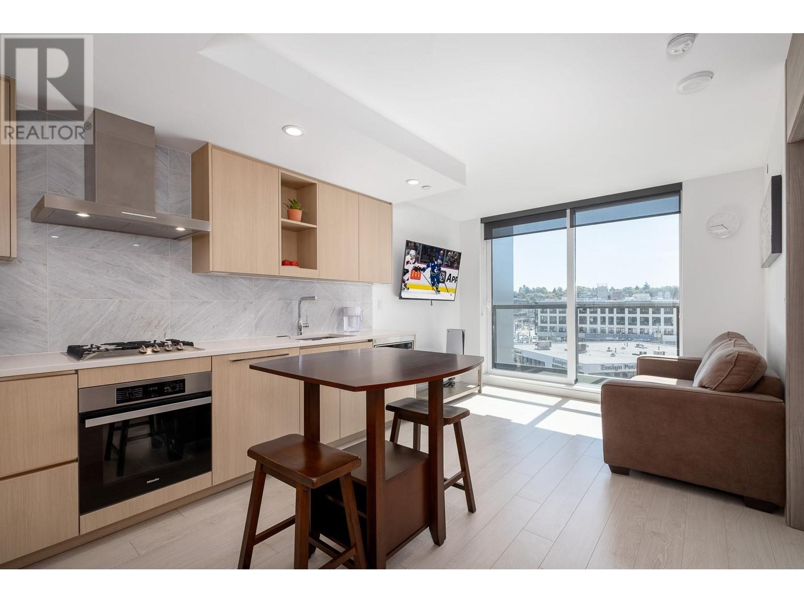 716 1768 Cook Street, Vancouver, British Columbia  V5Y 0N3 - Photo 2 - R2809217