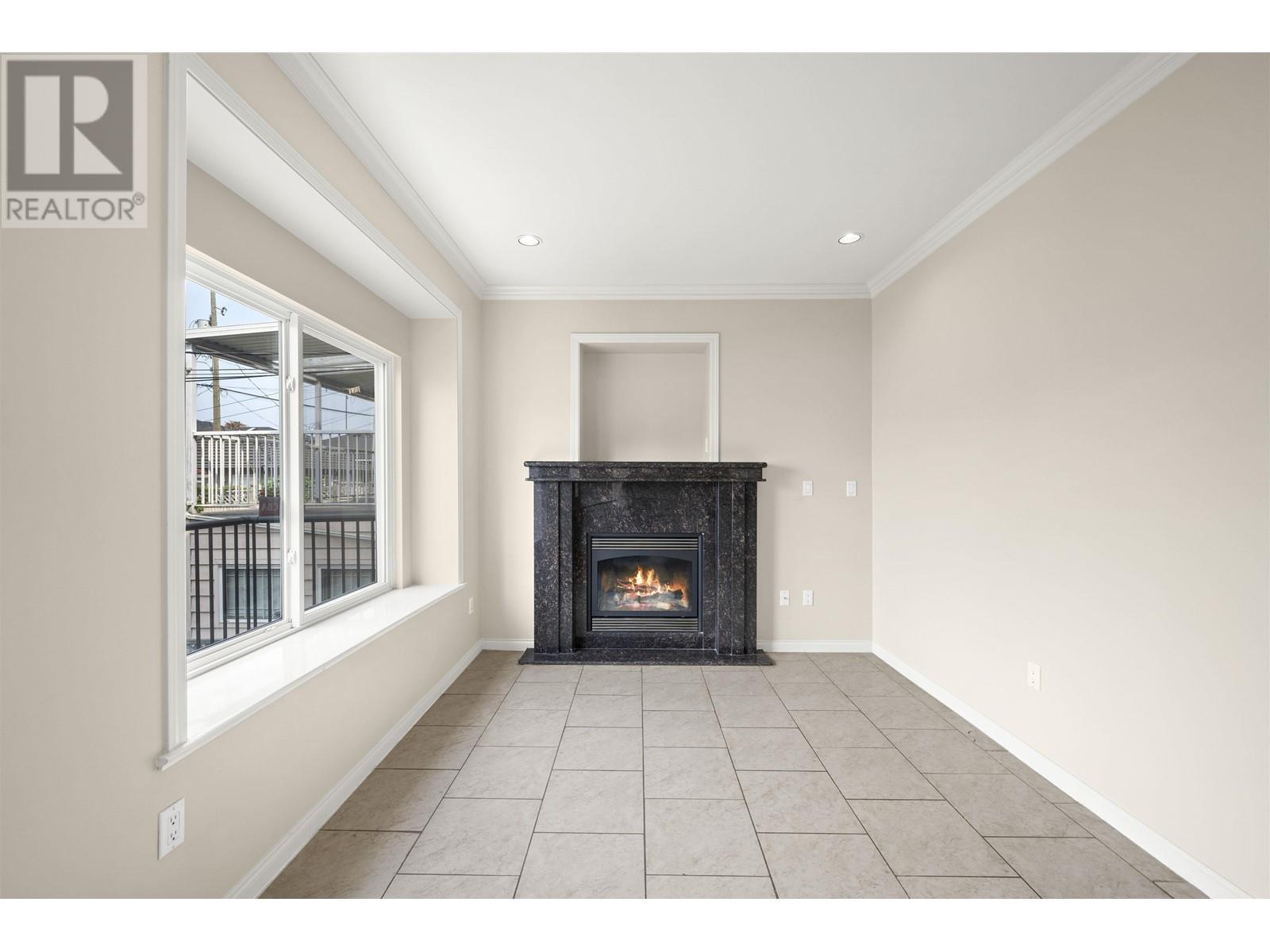 3223 Graveley Street, Vancouver, British Columbia  V5K 3K8 - Photo 11 - R2810223