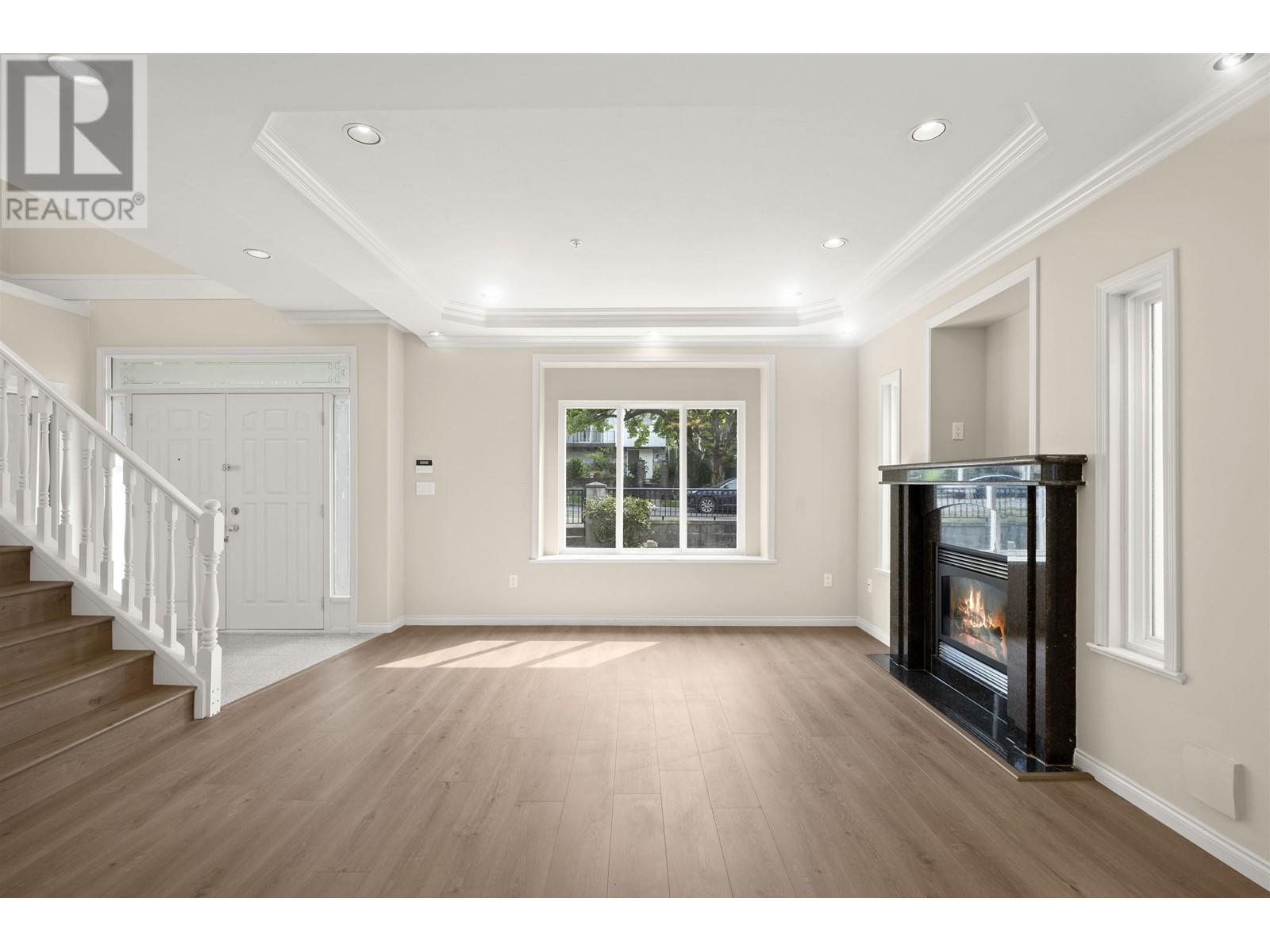 3223 Graveley Street, Vancouver, British Columbia  V5K 3K8 - Photo 3 - R2810223