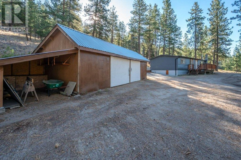 501 FISH LAKE Road Summerland Photo 35