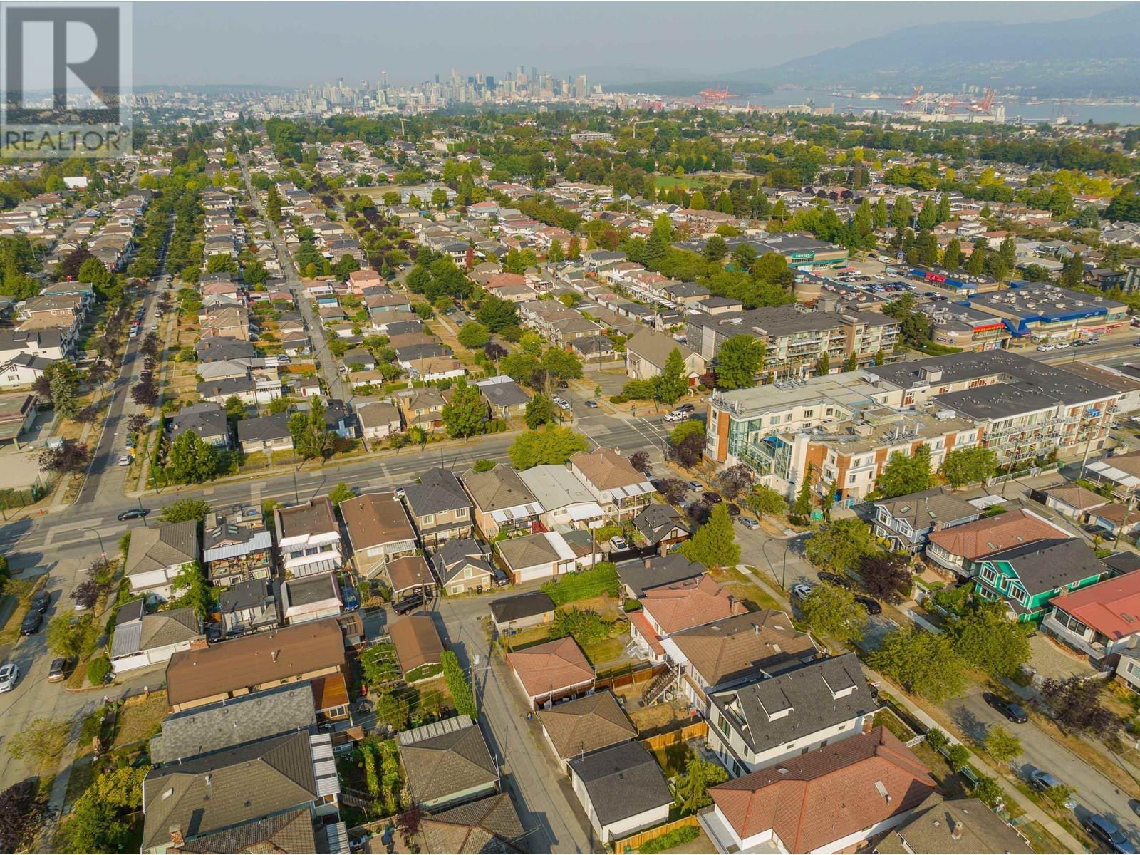 Listing Picture 32 of 40 : 1920 RENFREW STREET, Vancouver / 溫哥華 - 魯藝地產 Yvonne Lu Group - MLS Medallion Club Member