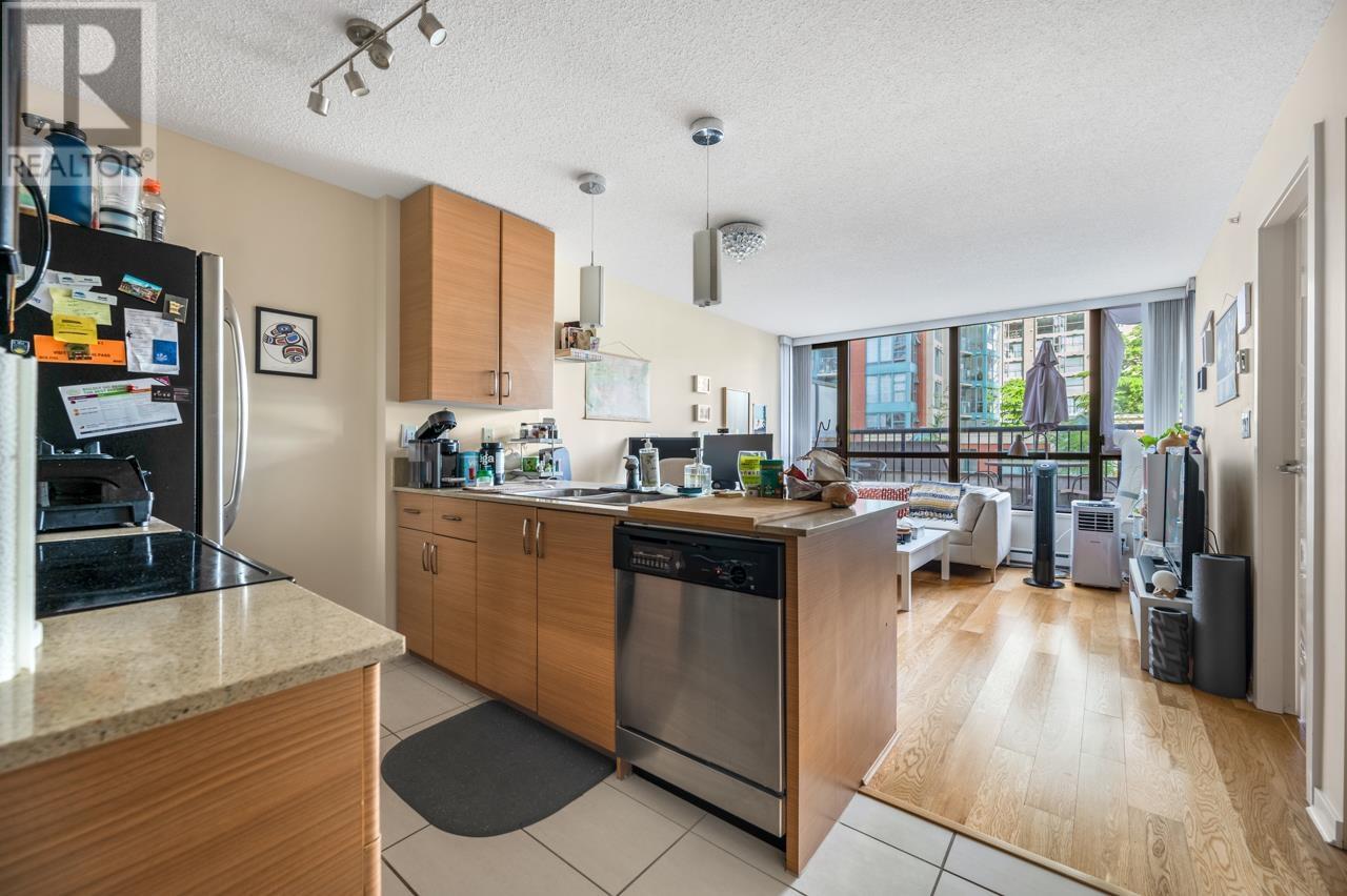 402 928 Homer Street, Vancouver, British Columbia  V6B 1T7 - Photo 2 - R2810484