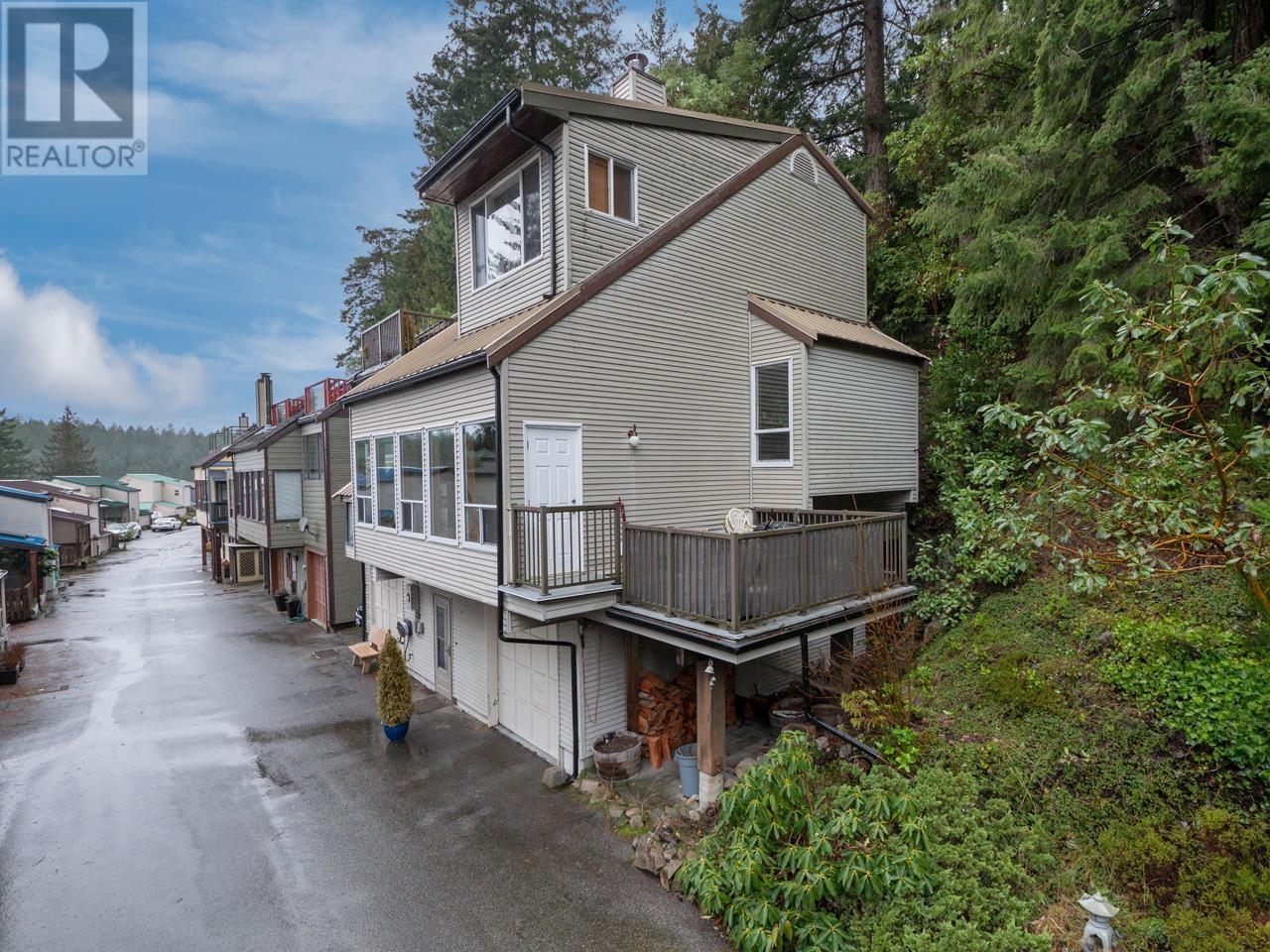 2 5471 Secret Cove Road, Halfmoon Bay, British Columbia  V7Z 1G8 - Photo 2 - R2810489