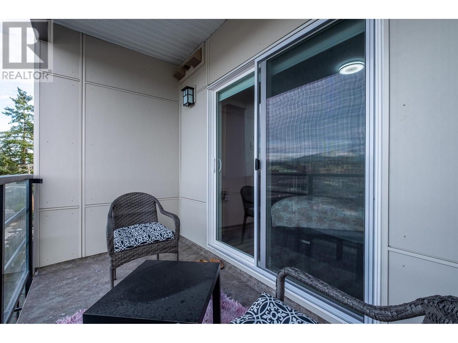 401 22577 Royal Crescent, Maple Ridge, British Columbia  V2X 2M2 - Photo 33 - R2810463