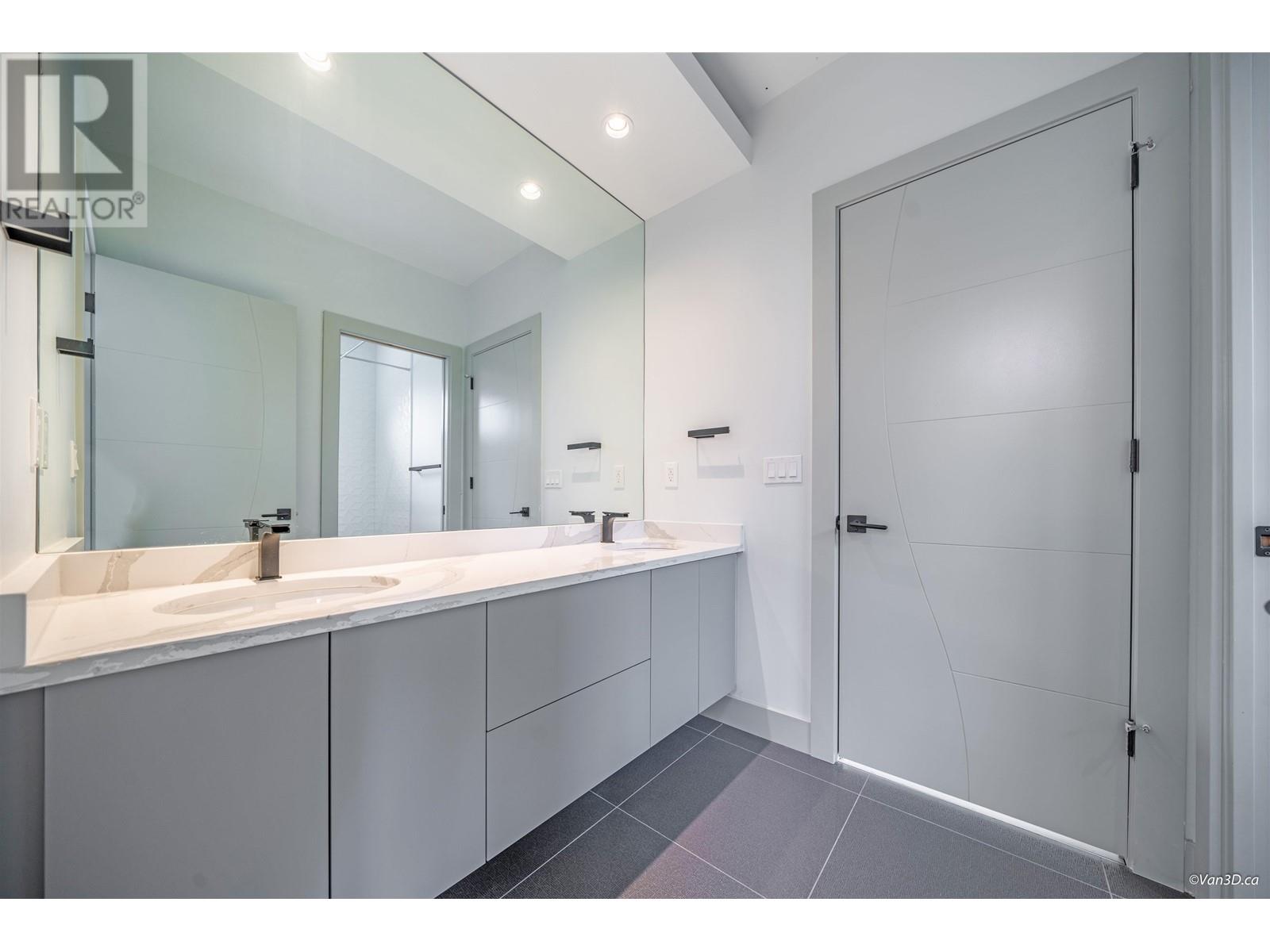 720 Ivy Avenue, Coquitlam, British Columbia  V3J 2J2 - Photo 29 - R2810482