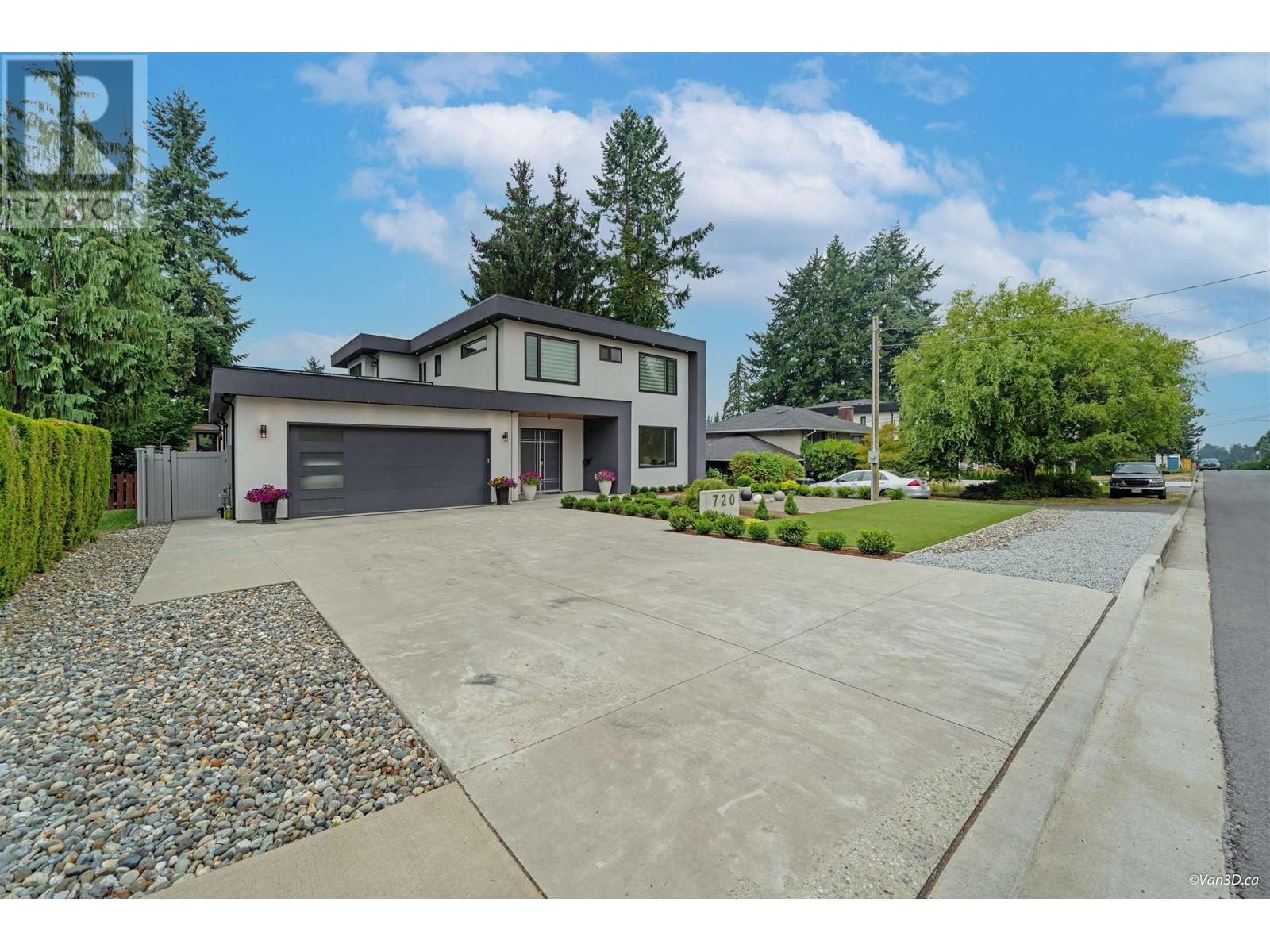 720 Ivy Avenue, Coquitlam, British Columbia  V3J 2J2 - Photo 2 - R2810482