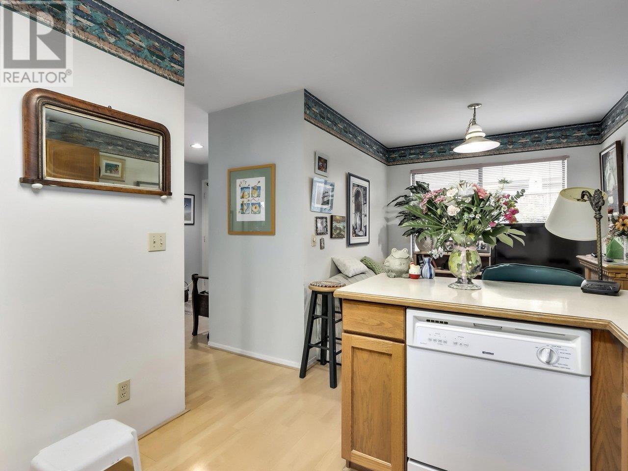 16 2133 St. Georges Avenue, North Vancouver, British Columbia  V7L 3K5 - Photo 14 - R2810567