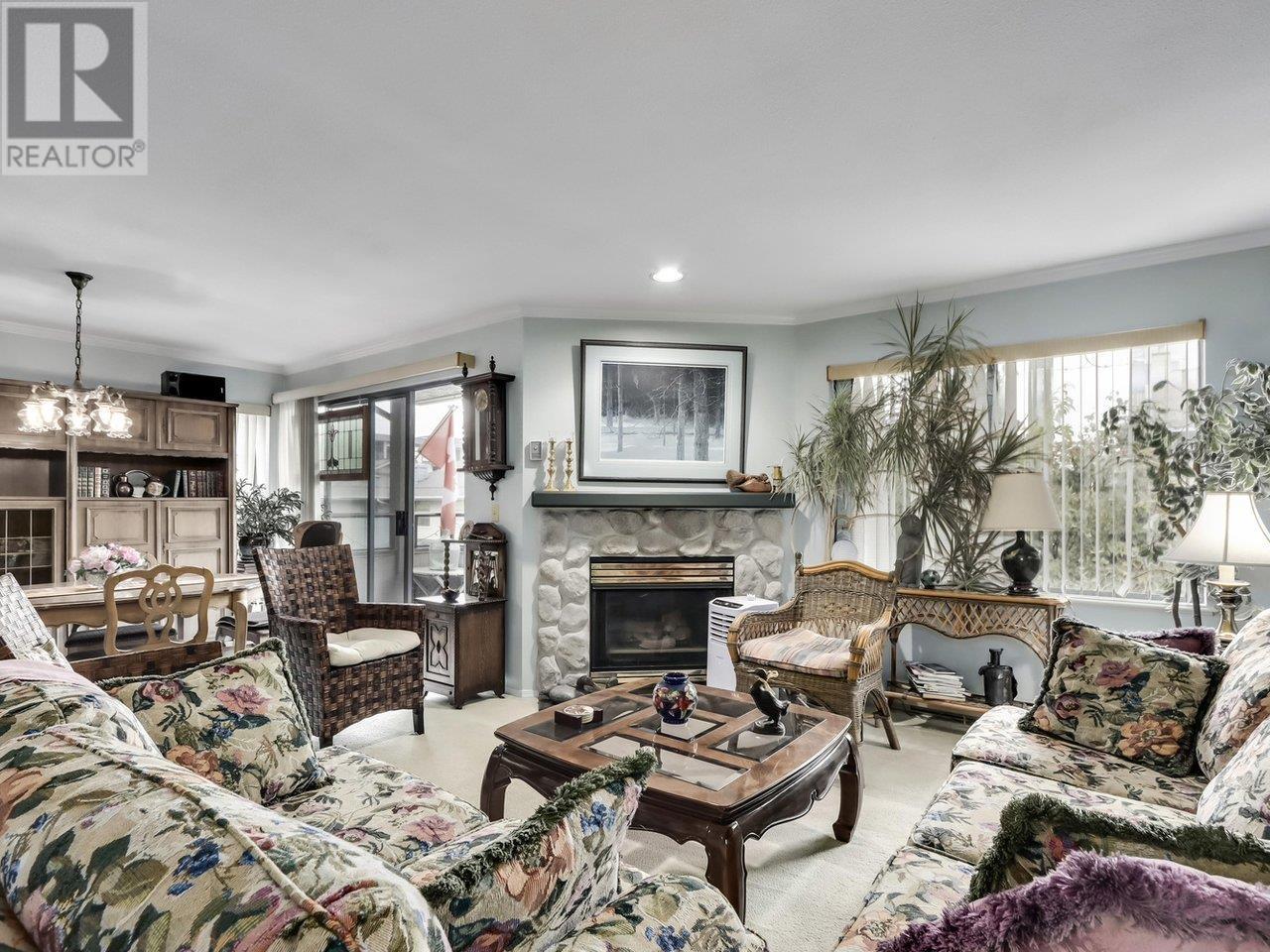 16 2133 St. Georges Avenue, North Vancouver, British Columbia  V7L 3K5 - Photo 4 - R2810567