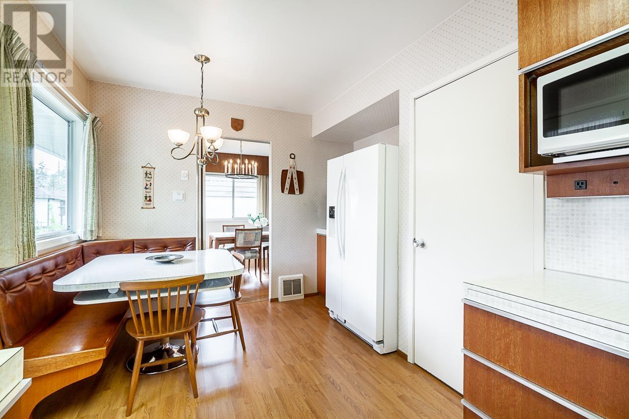 7046 Sierra Drive, Burnaby, British Columbia  V5A 1A5 - Photo 16 - R2776791