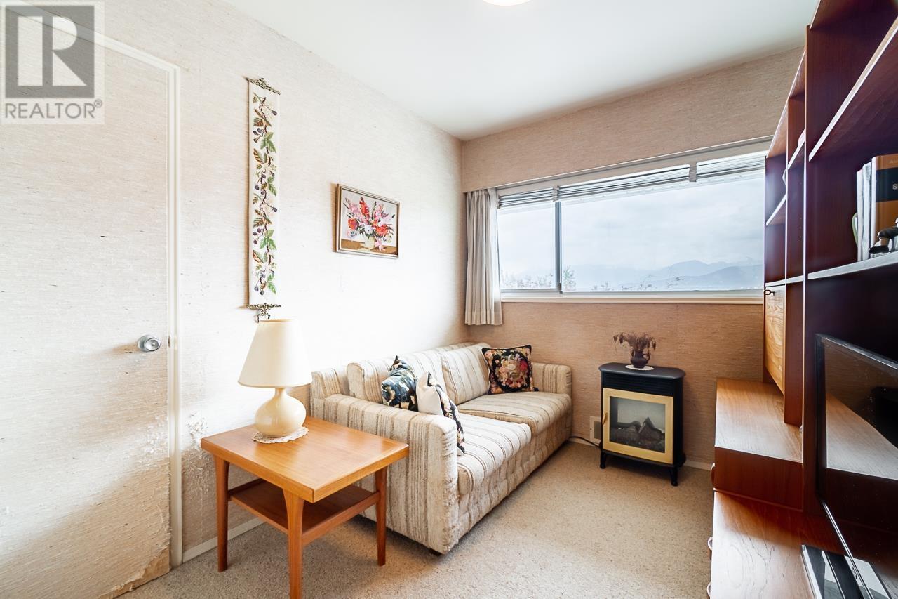 7046 Sierra Drive, Burnaby, British Columbia  V5A 1A5 - Photo 21 - R2776791