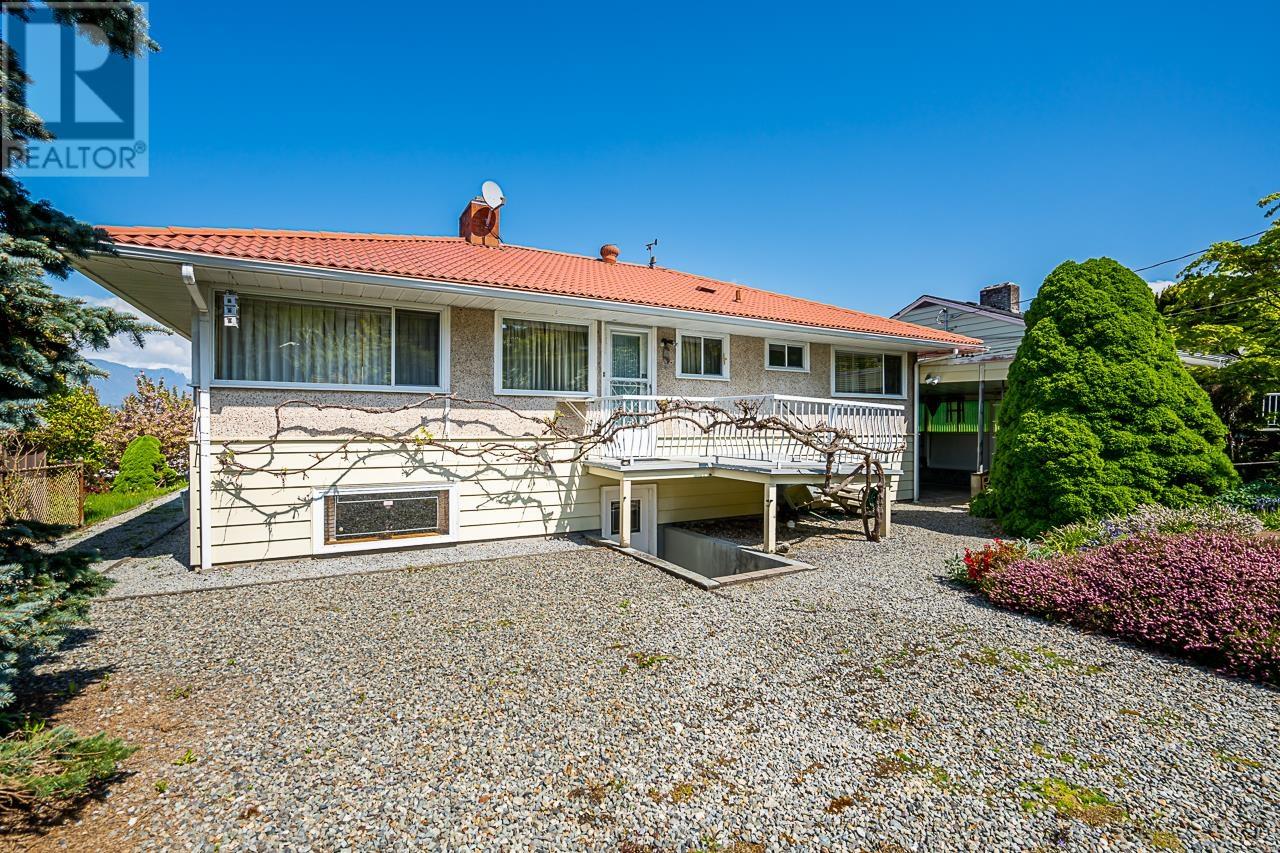 7046 Sierra Drive, Burnaby, British Columbia  V5A 1A5 - Photo 31 - R2776791