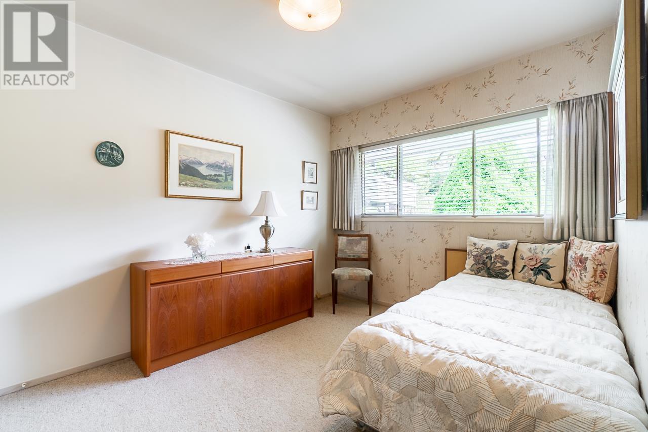 7046 Sierra Drive, Burnaby, British Columbia  V5A 1A5 - Photo 20 - R2776791
