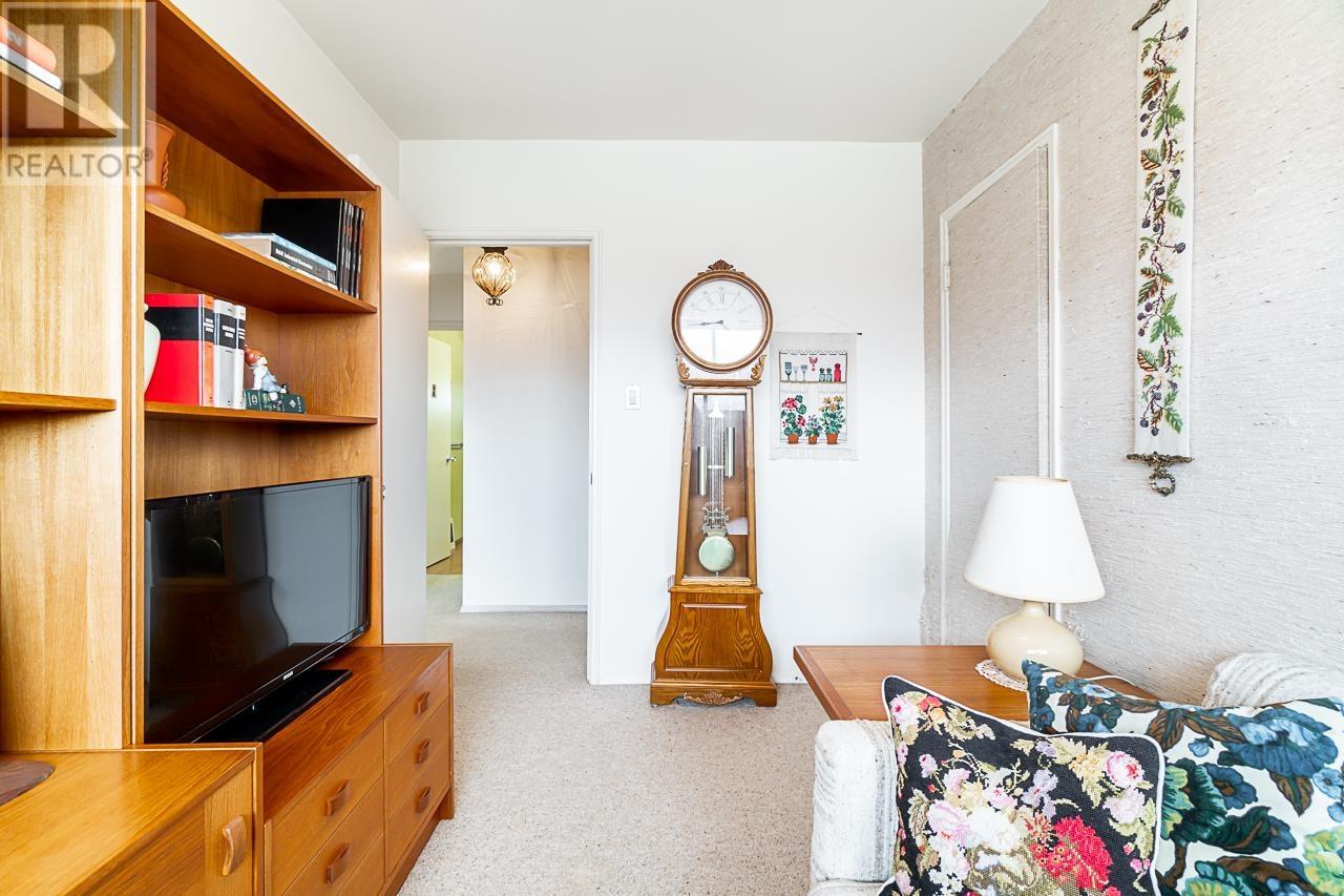 7046 Sierra Drive, Burnaby, British Columbia  V5A 1A5 - Photo 22 - R2776791