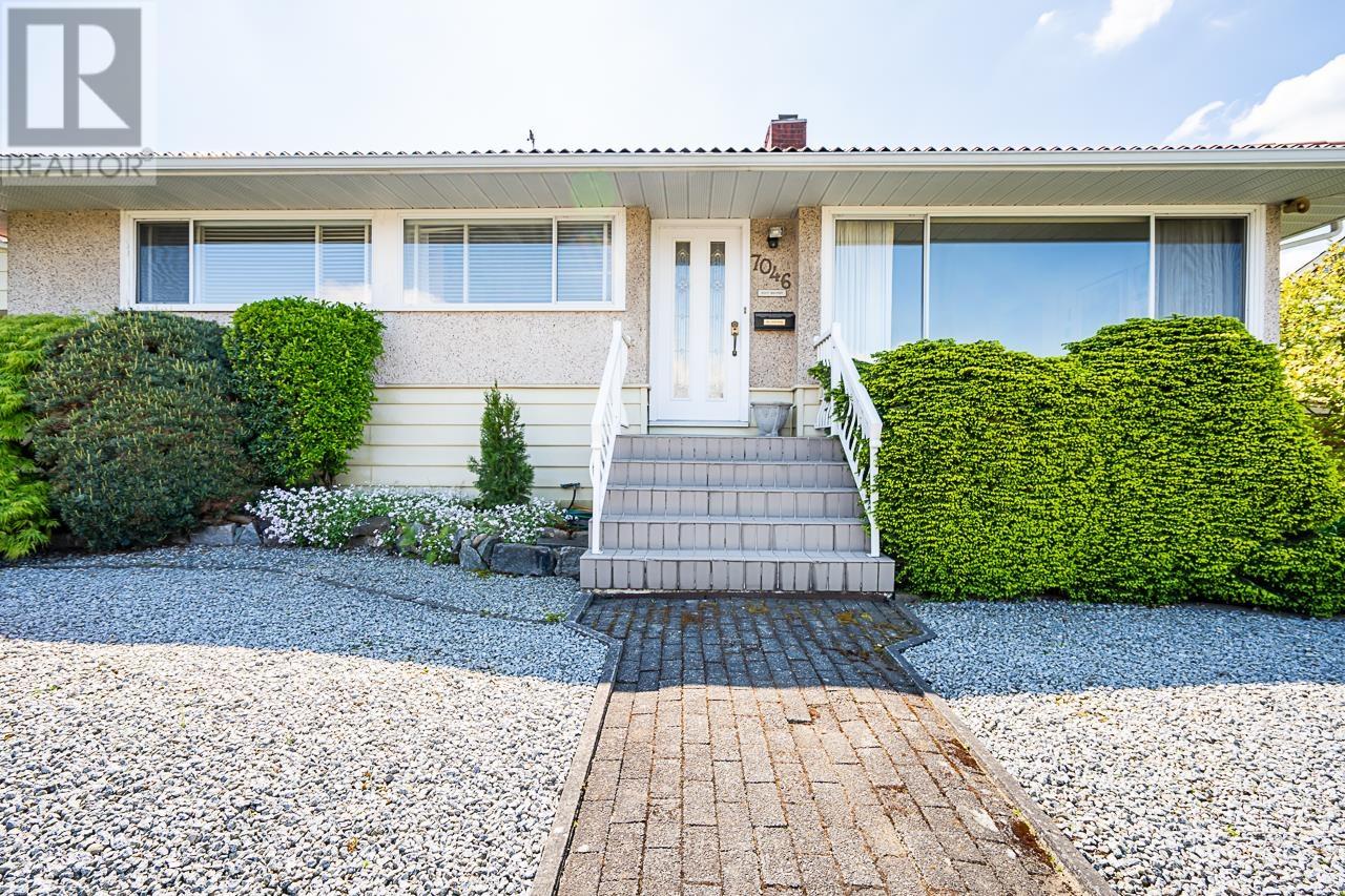 7046 Sierra Drive, Burnaby, British Columbia  V5A 1A5 - Photo 8 - R2776791