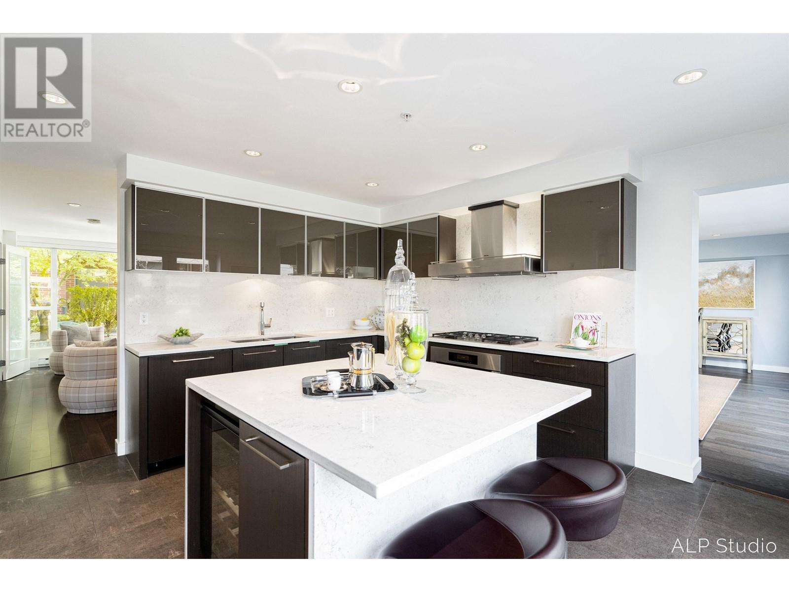 215&216 1961 Collingwood Street, Vancouver, British Columbia  V6R 3K6 - Photo 2 - R2810201