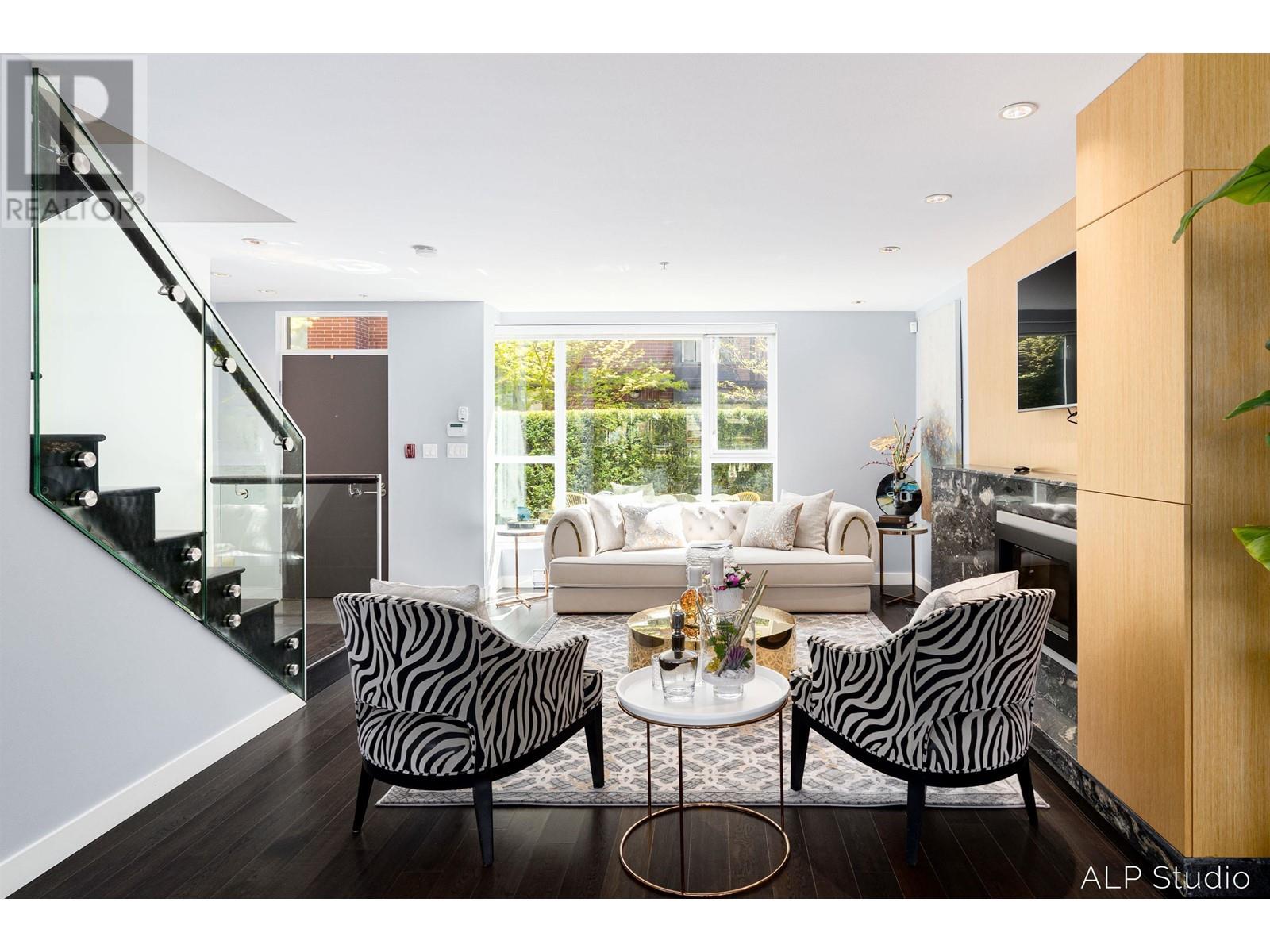 215&216 1961 Collingwood Street, Vancouver, British Columbia  V6R 3K6 - Photo 7 - R2810201