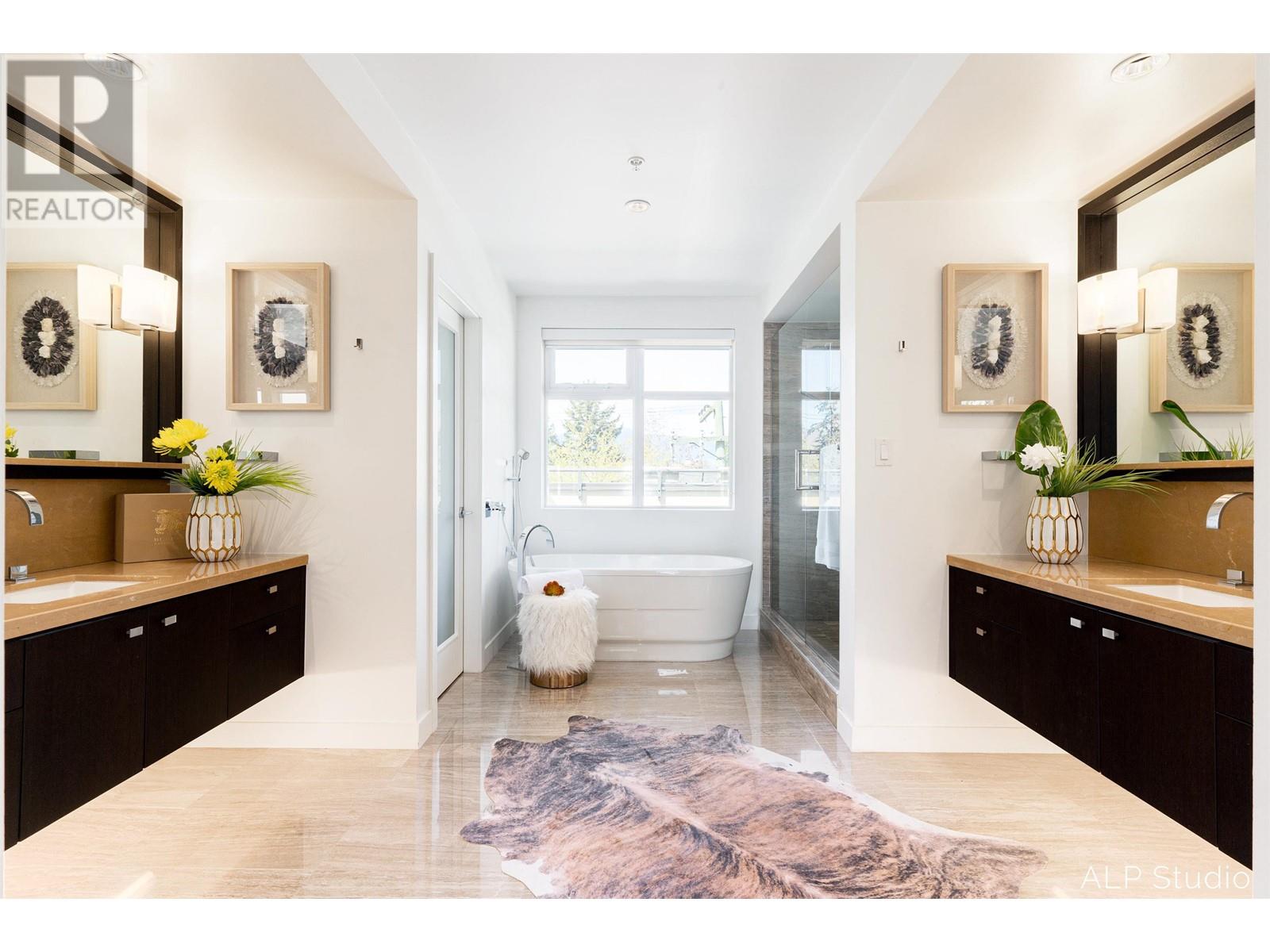 215&216 1961 Collingwood Street, Vancouver, British Columbia  V6R 3K6 - Photo 15 - R2810201