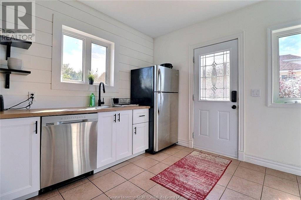 34 Riverside Dr, Shediac, New Brunswick  E1A 2P2 - Photo 6 - M154749