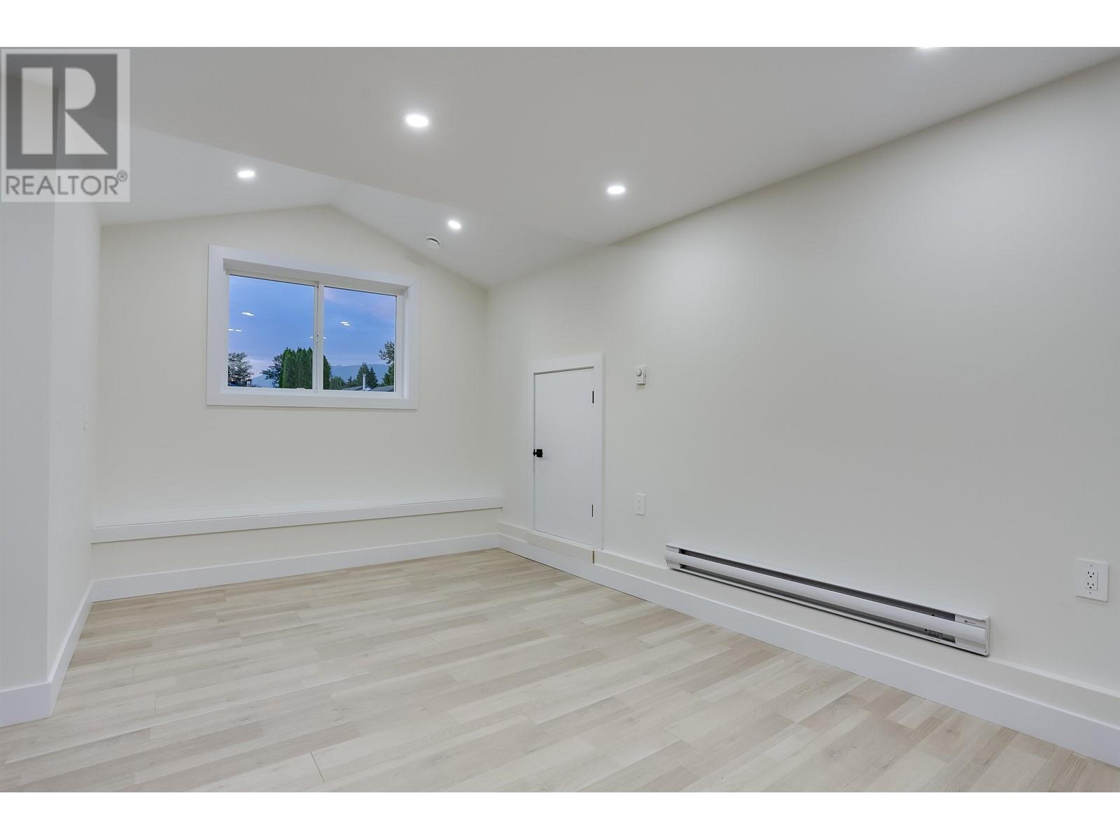 1745 Morgan Avenue, Port Coquitlam, British Columbia  V3C 1J6 - Photo 27 - R2810669