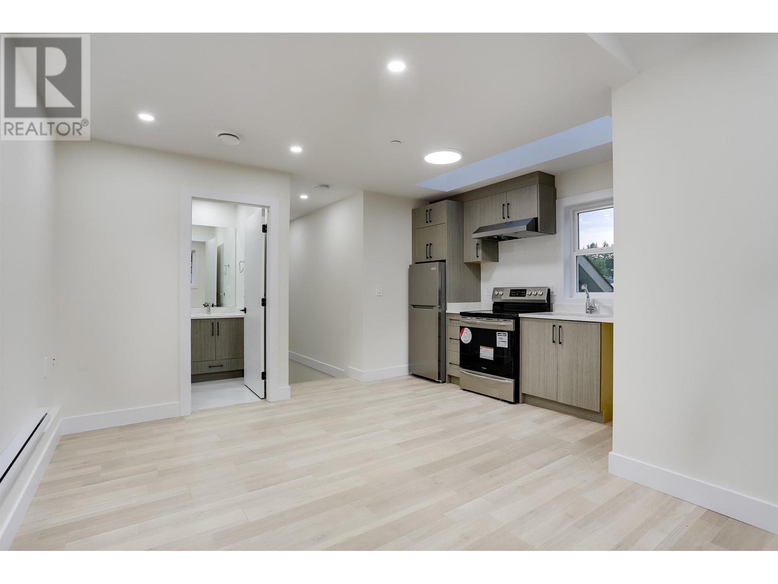 1745 Morgan Avenue, Port Coquitlam, British Columbia  V3C 1J6 - Photo 29 - R2810669