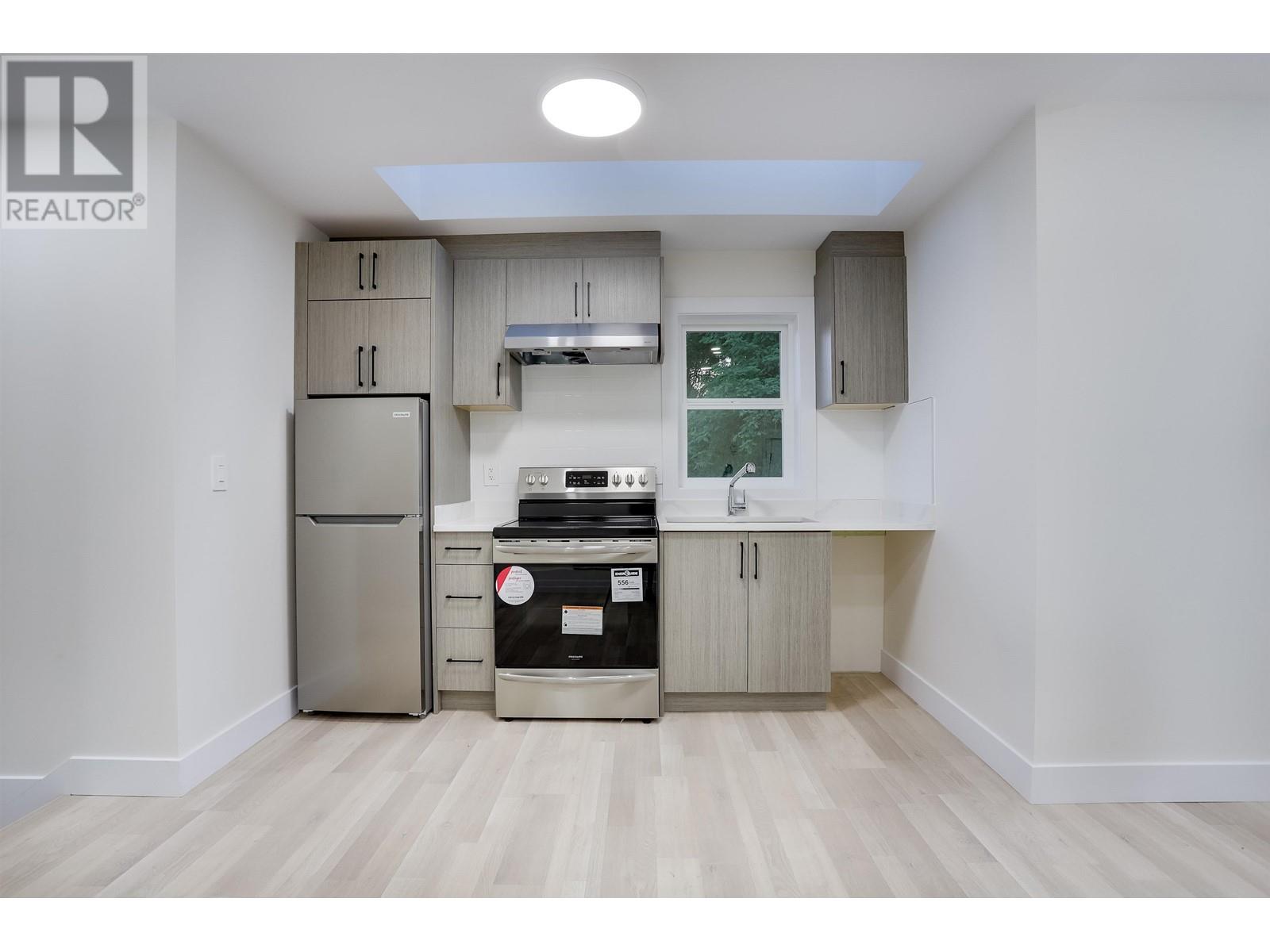1745 Morgan Avenue, Port Coquitlam, British Columbia  V3C 1J6 - Photo 30 - R2810669