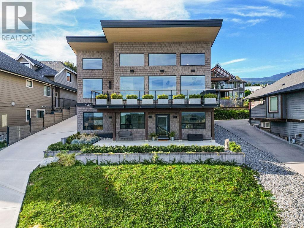 502 SPYGLASS PLACE, gibsons, British Columbia