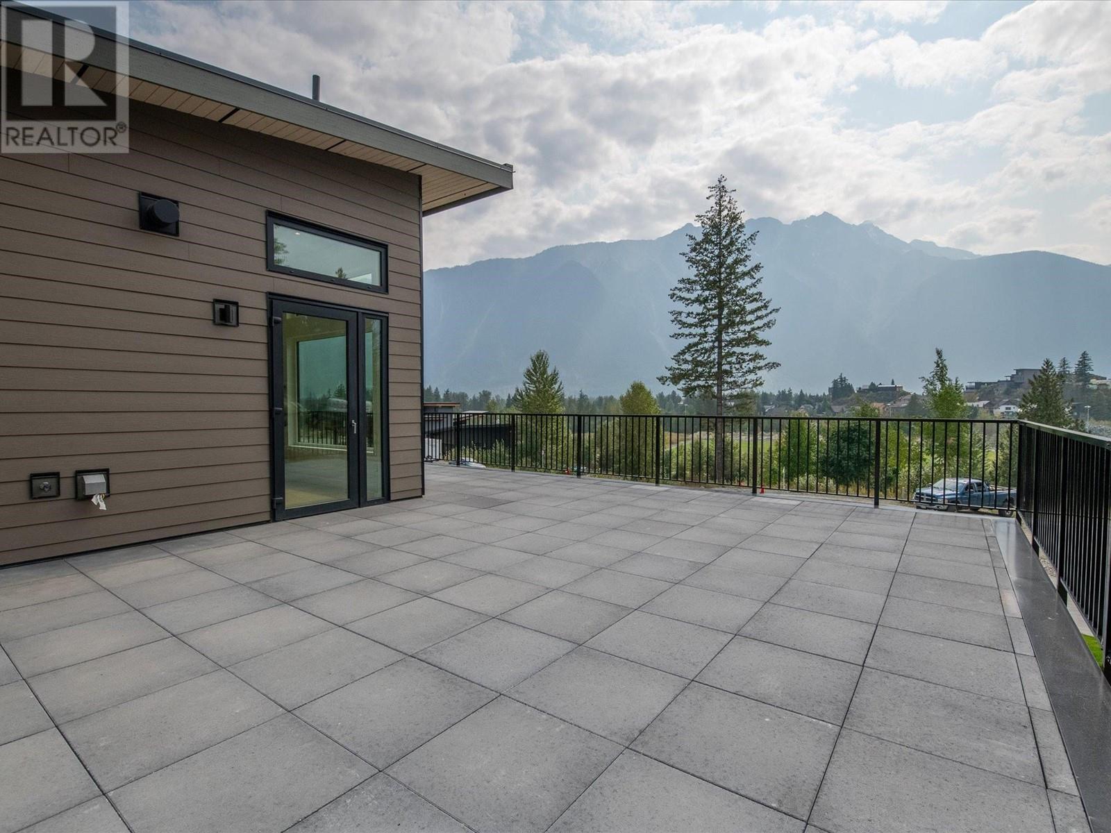 7650 Seven O'clock Drive, Pemberton, British Columbia  V0N 2L0 - Photo 25 - R2806196