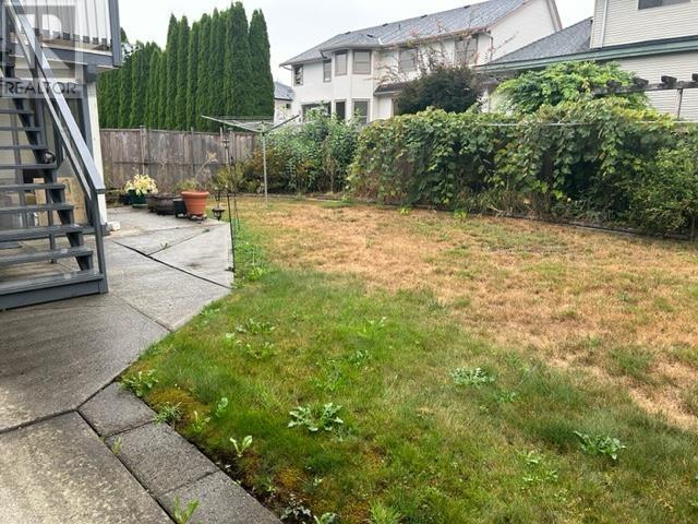 18853 121b Avenue, Pitt Meadows, British Columbia  V3Y 2K7 - Photo 2 - R2810808