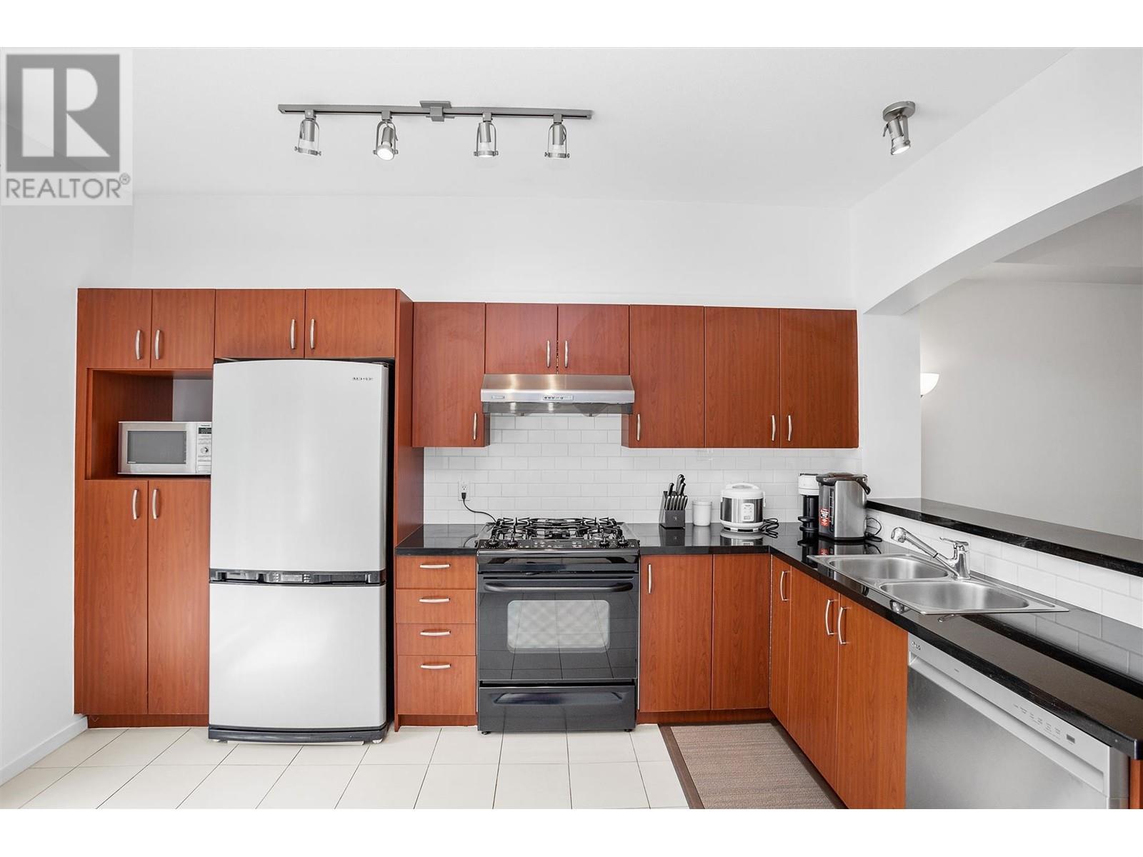 92 9088 Halston Court, Burnaby, British Columbia  V3N 0A7 - Photo 8 - R2809117