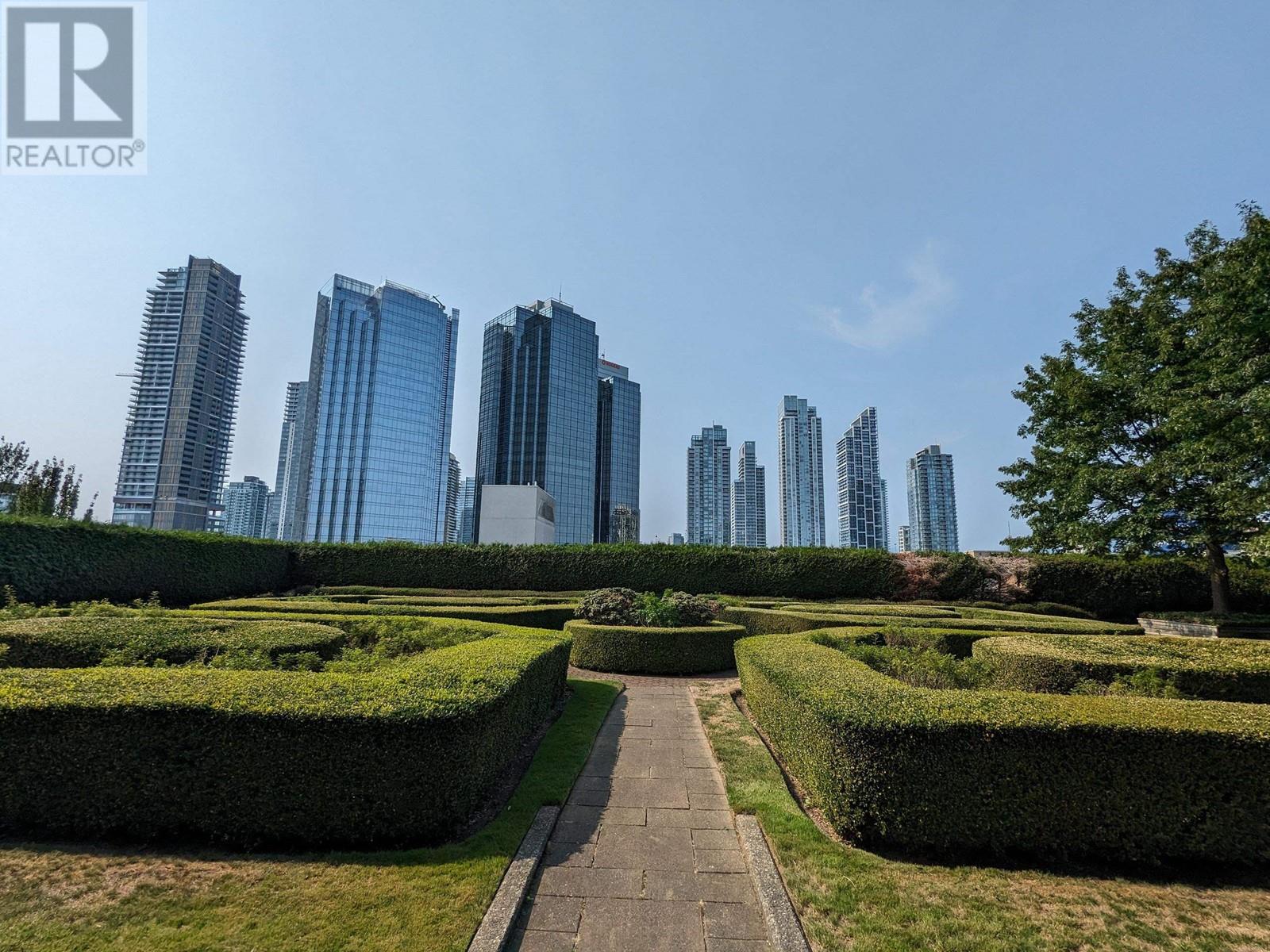 1103 6521 Bonsor Avenue, Burnaby, British Columbia  V5H 4N3 - Photo 2 - R2810862