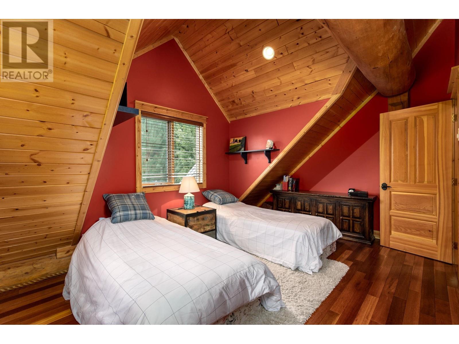 8225 Pemberton Meadows Road, Pemberton, British Columbia  V0N 2L2 - Photo 19 - R2810864