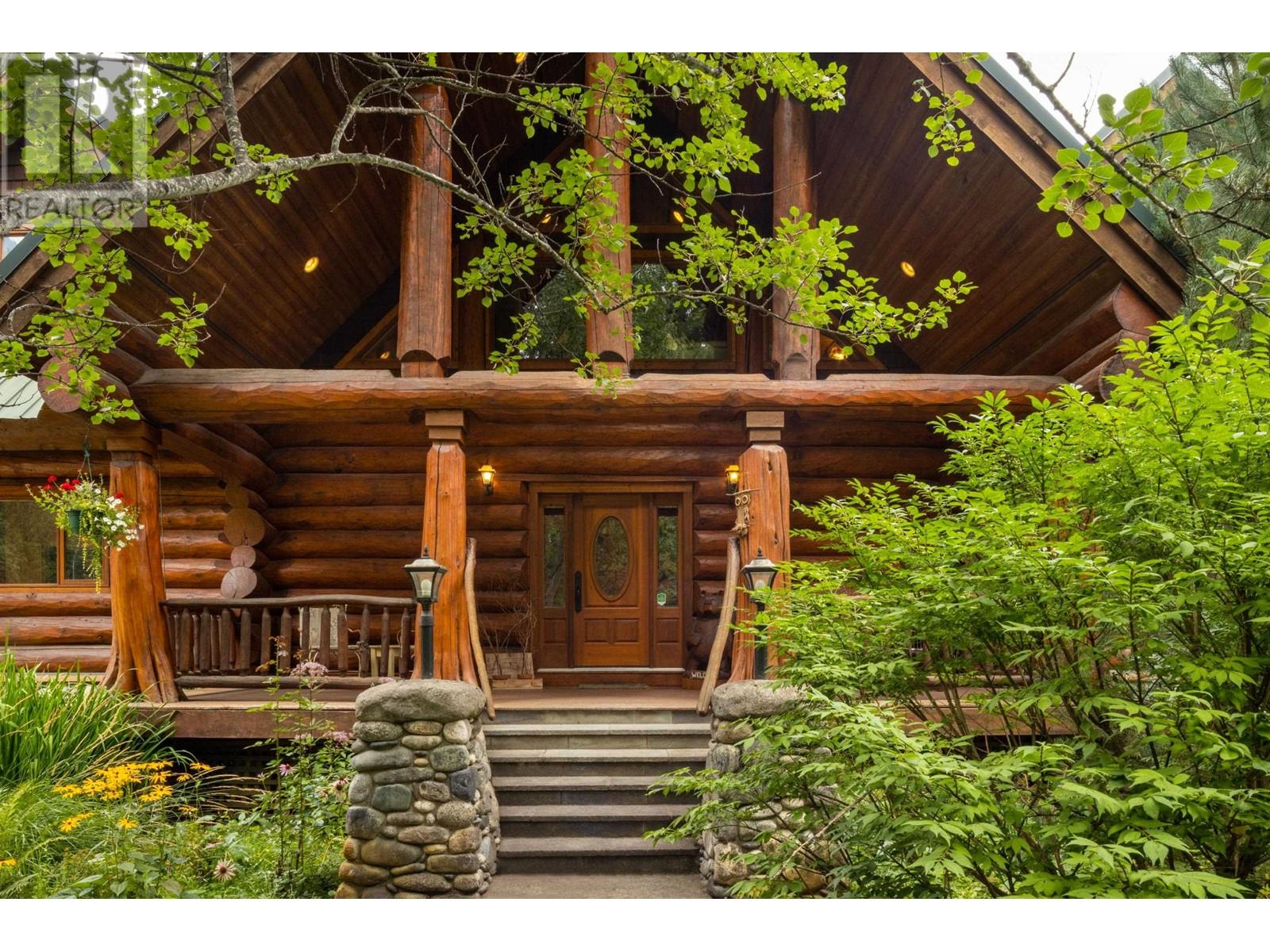 8225 Pemberton Meadows Road, Pemberton, British Columbia  V0N 2L2 - Photo 2 - R2810864