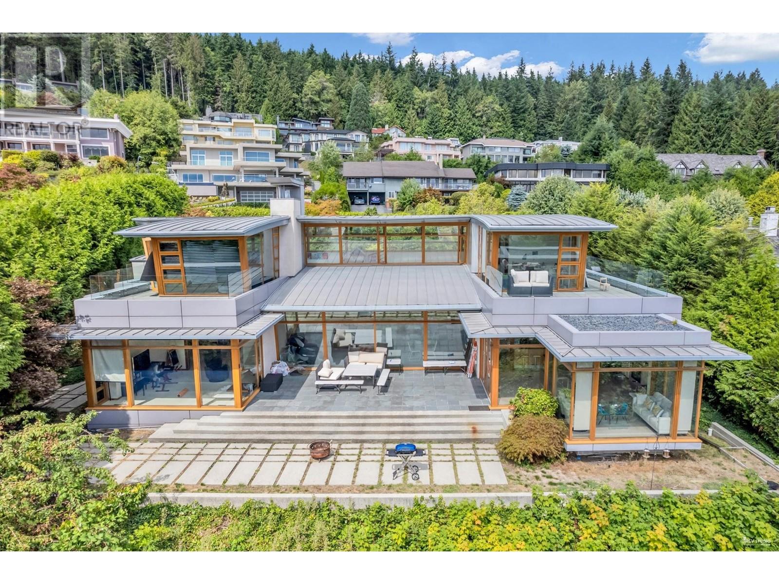 1460 Chartwell Drive, West Vancouver, British Columbia  V7S 2S1 - Photo 2 - R2809441