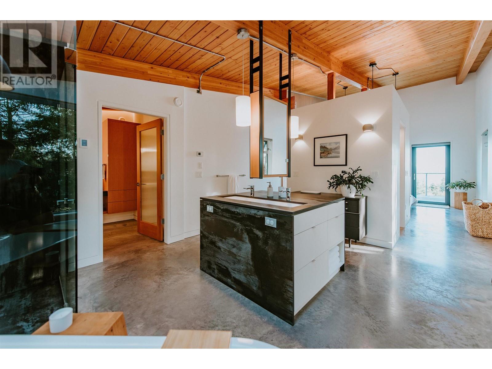 10710 Wood Bay Heights Road, Halfmoon Bay, British Columbia  V7Z 1B8 - Photo 23 - R2796297