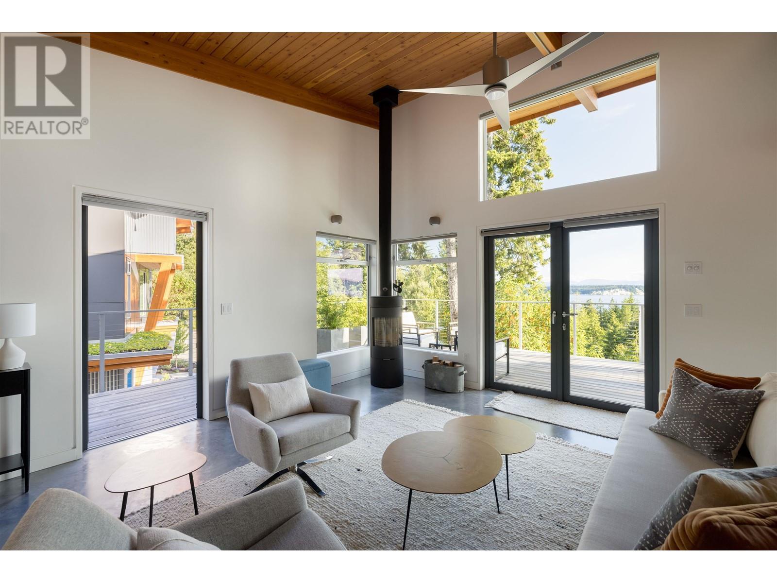 10710 Wood Bay Heights Road, Halfmoon Bay, British Columbia  V7Z 1B8 - Photo 13 - R2796297