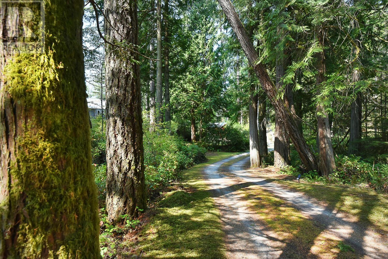 5466 Sans Souci Road, Halfmoon Bay, British Columbia  V7Z 1B6 - Photo 8 - R2810441