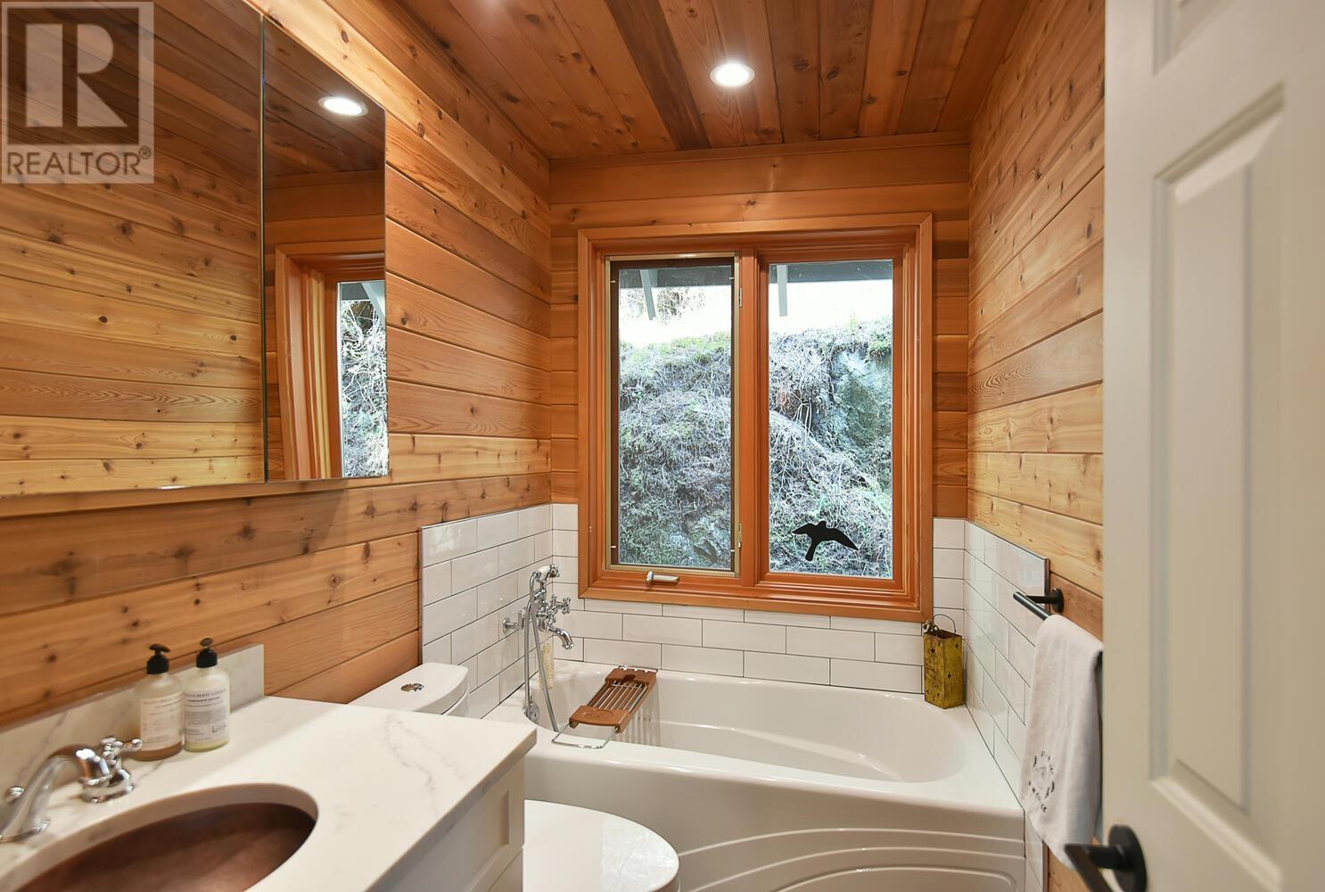 5466 Sans Souci Road, Halfmoon Bay, British Columbia  V7Z 1B6 - Photo 20 - R2810441