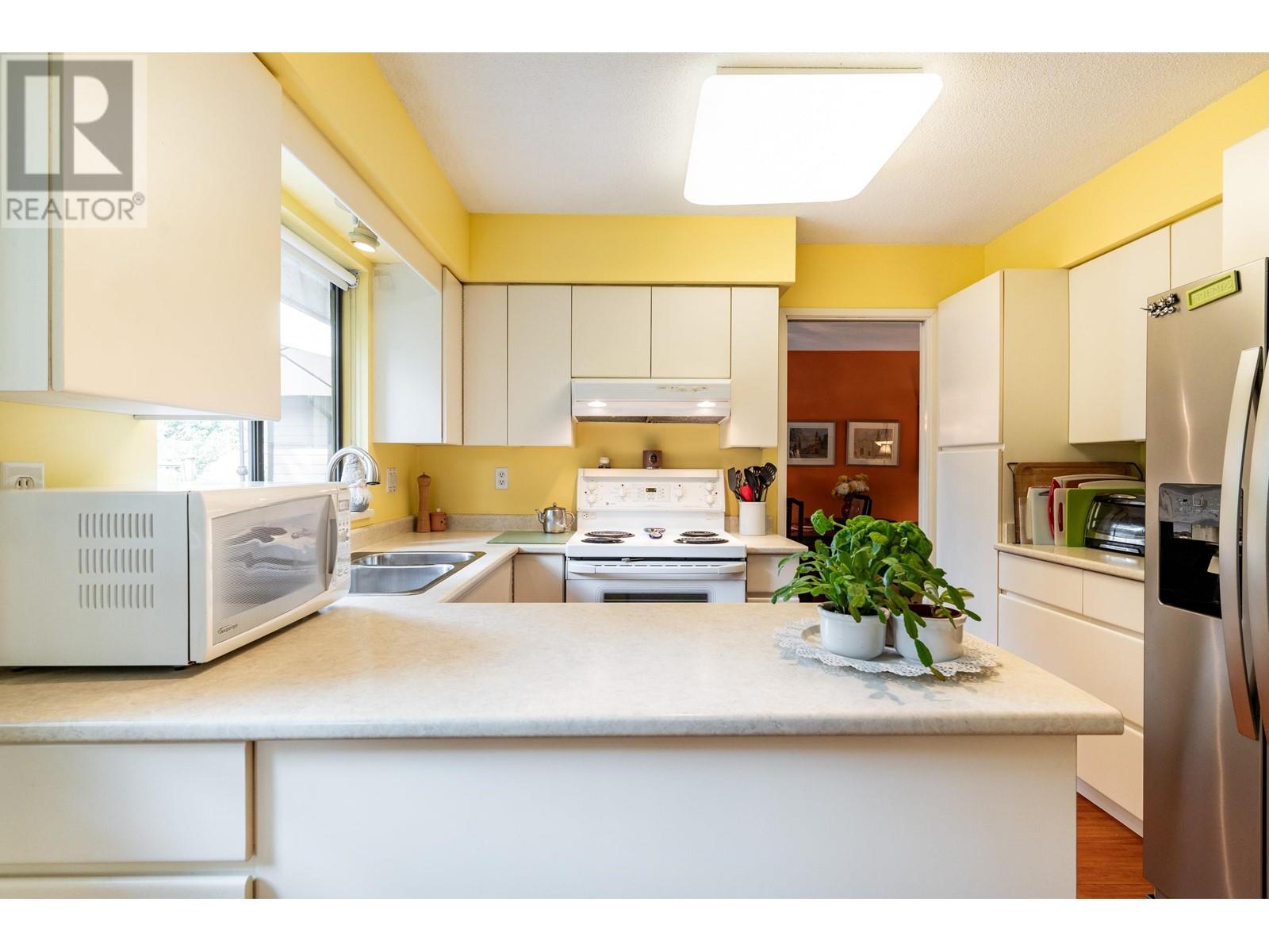 7996 Lakefield Drive, Burnaby, British Columbia  V5E 3W8 - Photo 16 - R2810721