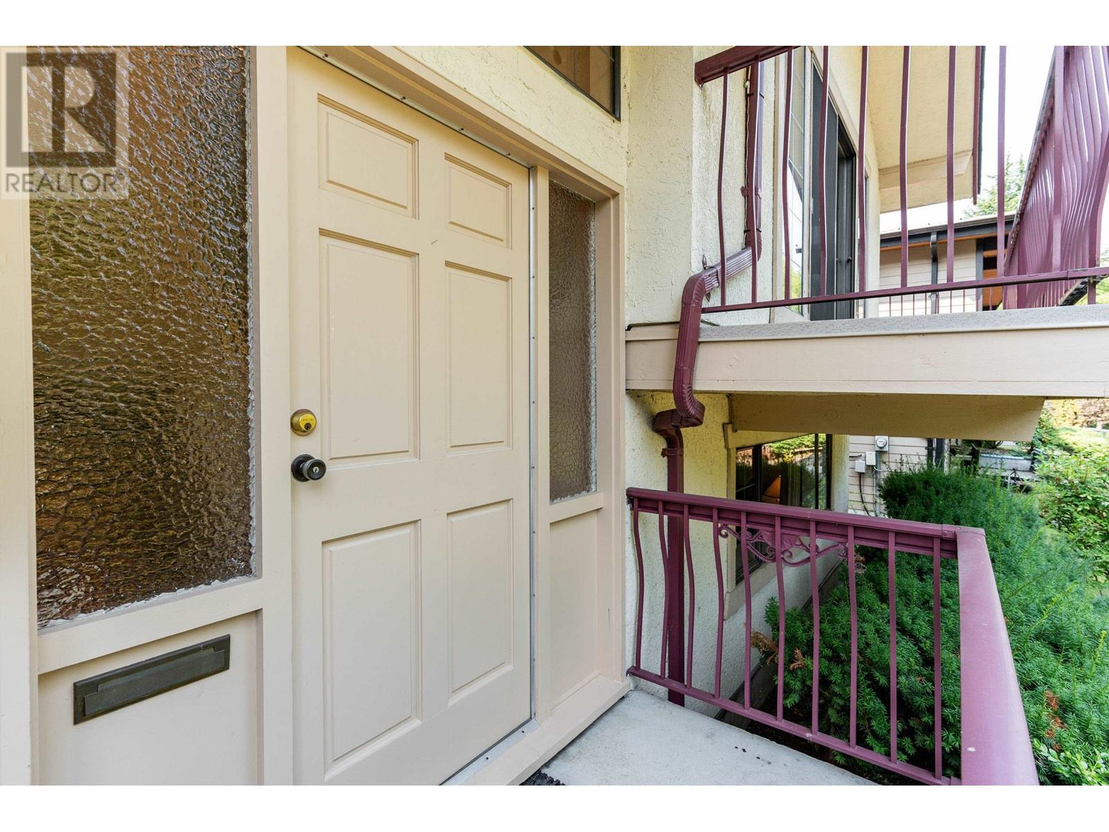 7996 Lakefield Drive, Burnaby, British Columbia  V5E 3W8 - Photo 3 - R2810721