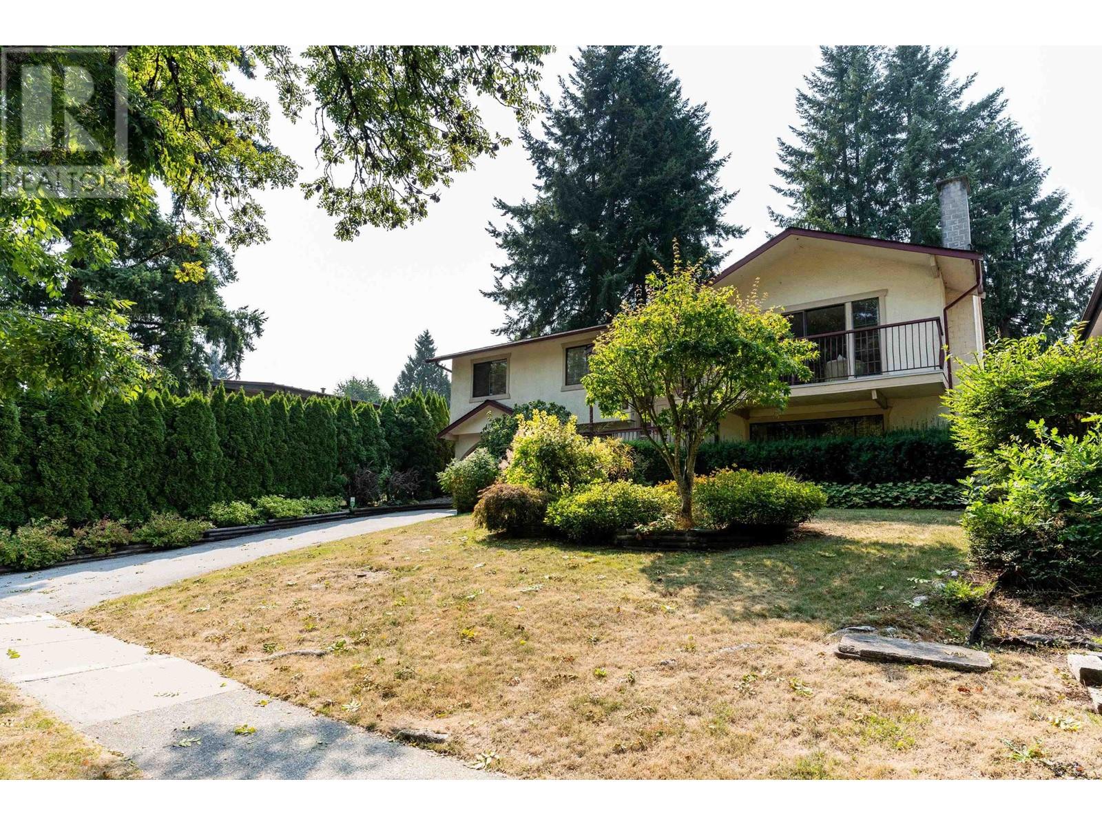 7996 Lakefield Drive, Burnaby, British Columbia  V5E 3W8 - Photo 2 - R2810721
