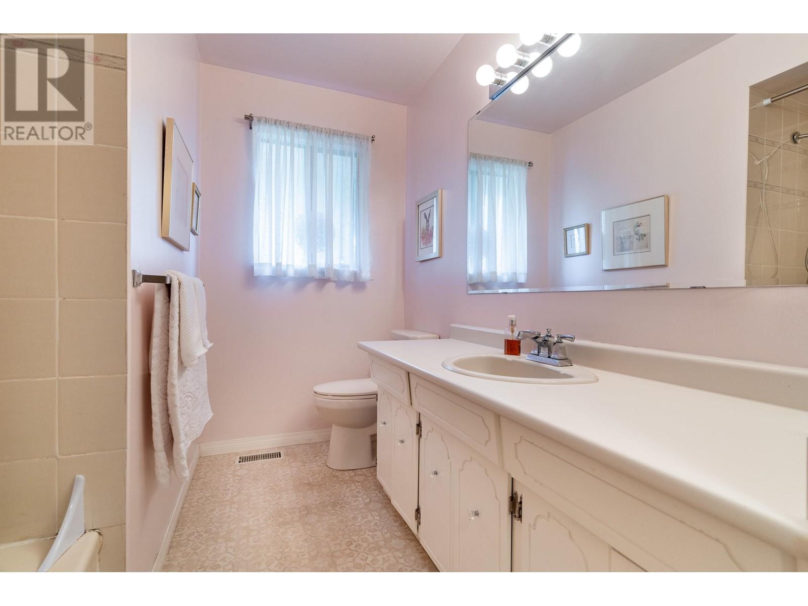 7996 Lakefield Drive, Burnaby, British Columbia  V5E 3W8 - Photo 23 - R2810721